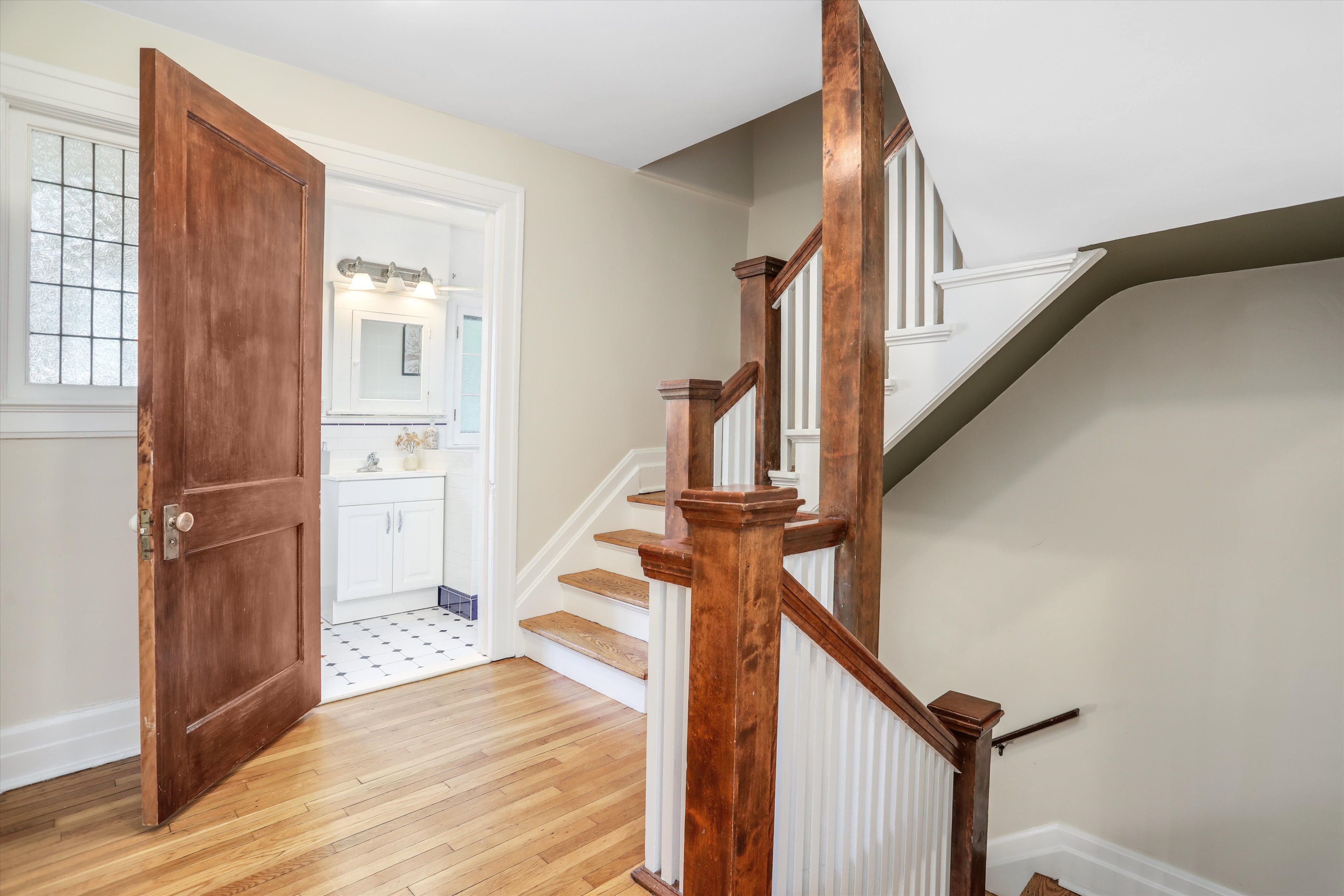 8119 Saint Paul Street