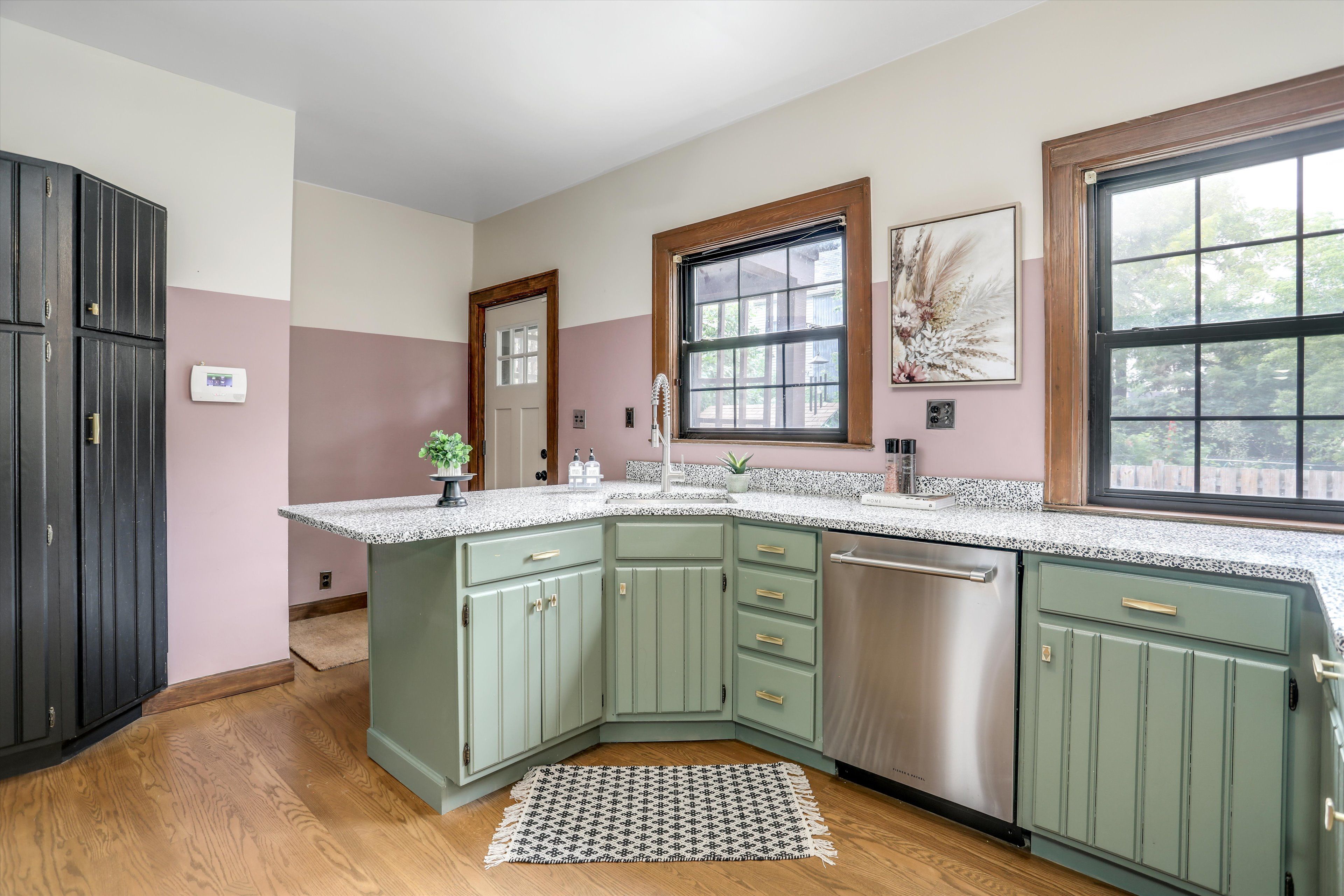 8119 Saint Paul Street