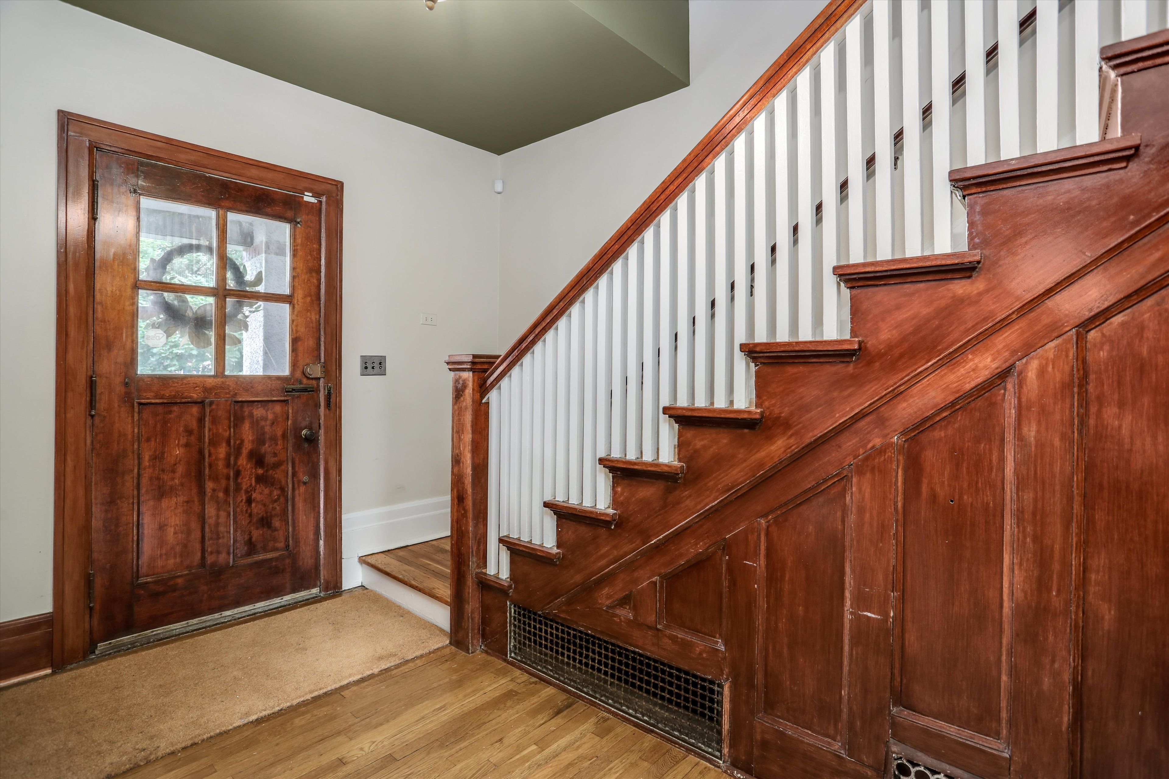 8119 Saint Paul Street