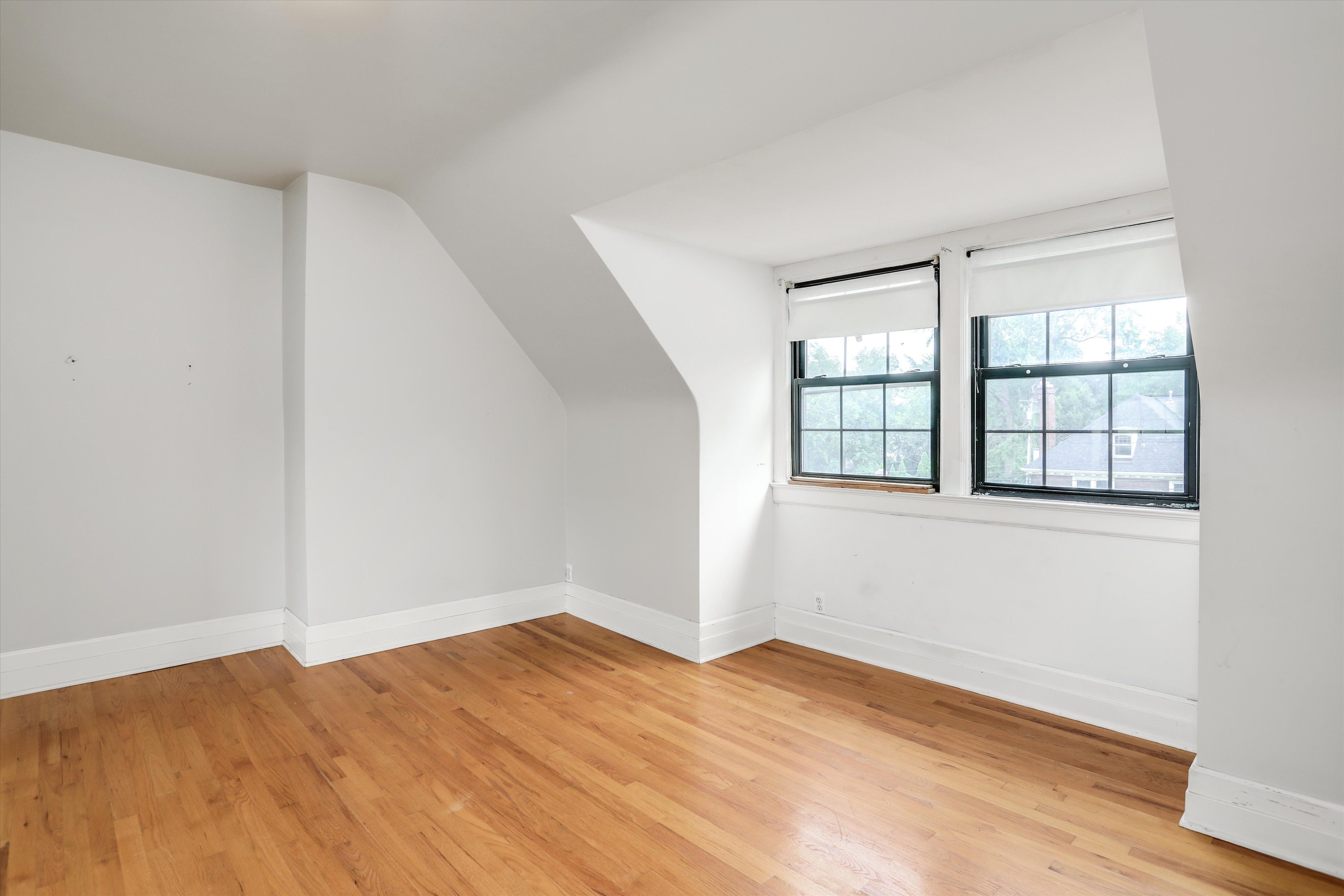 8119 Saint Paul Street