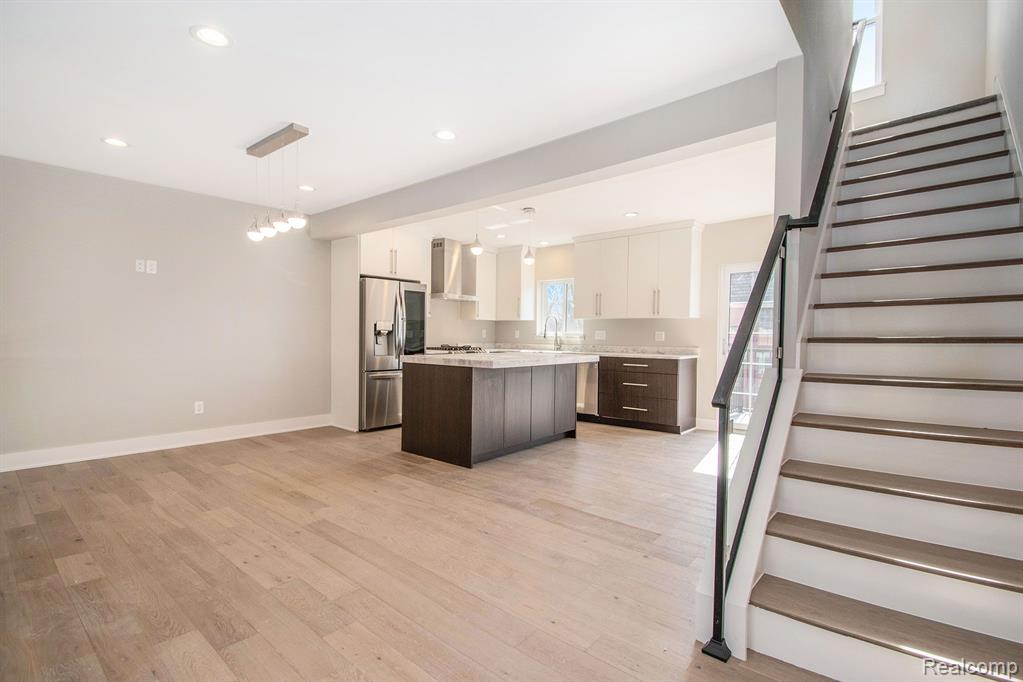 232  Erskine Unit: 23