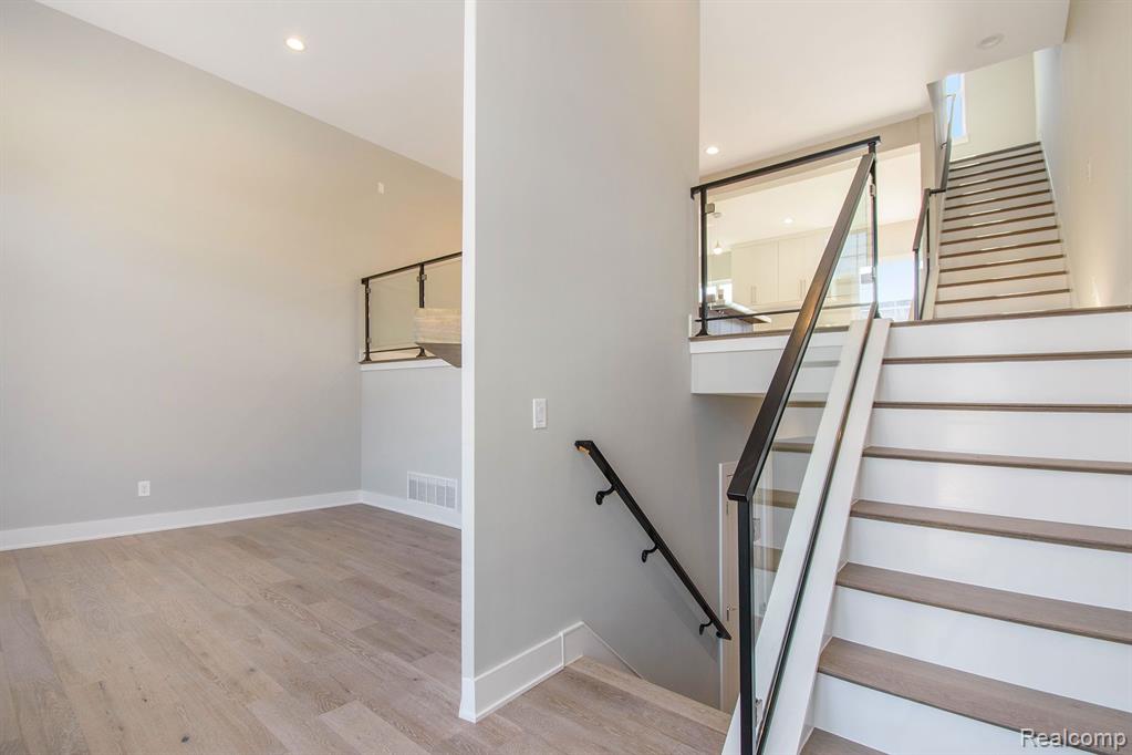 232  Erskine Unit: 23