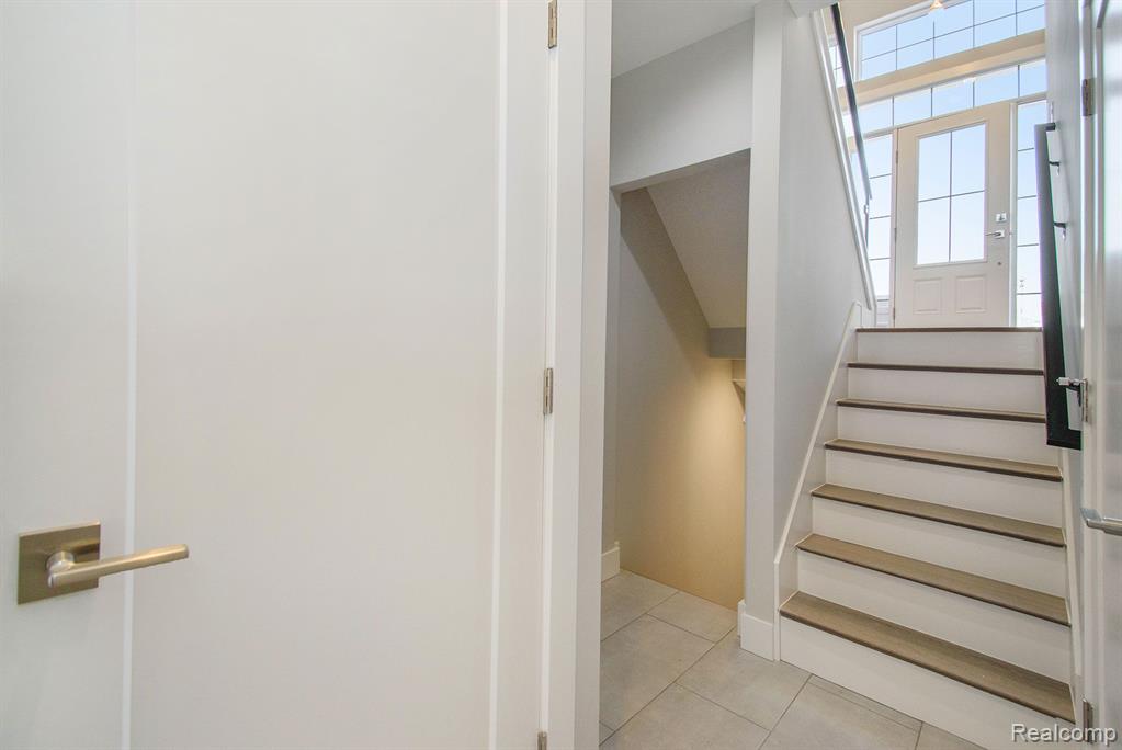 232  Erskine Unit: 23