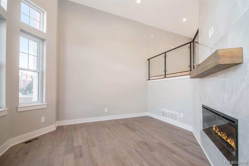 232  Erskine Unit: 23