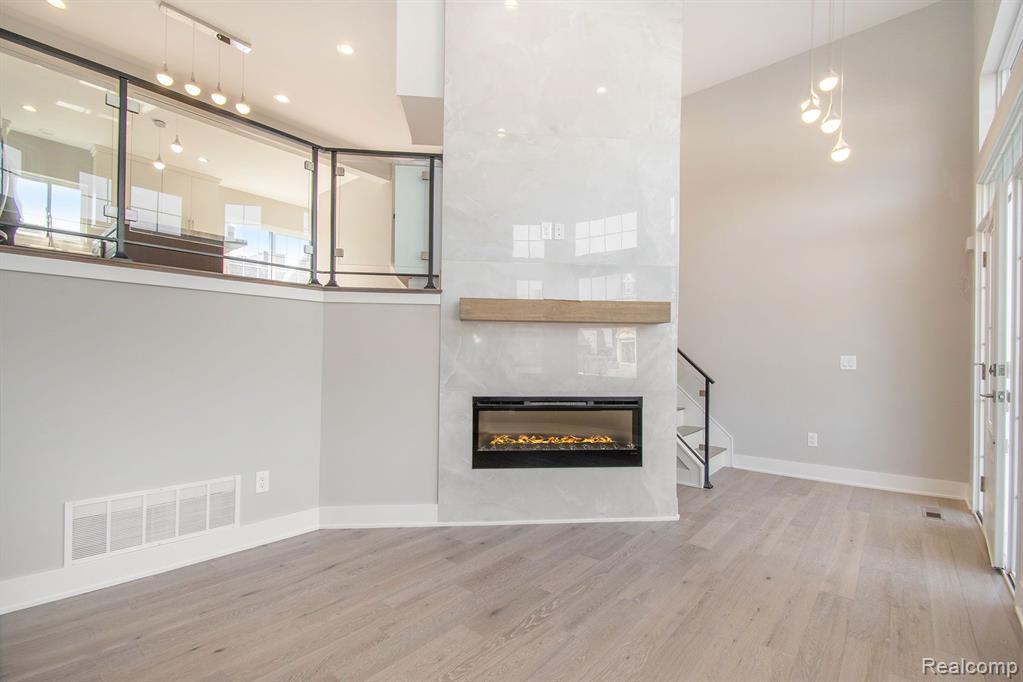 232  Erskine Unit: 23