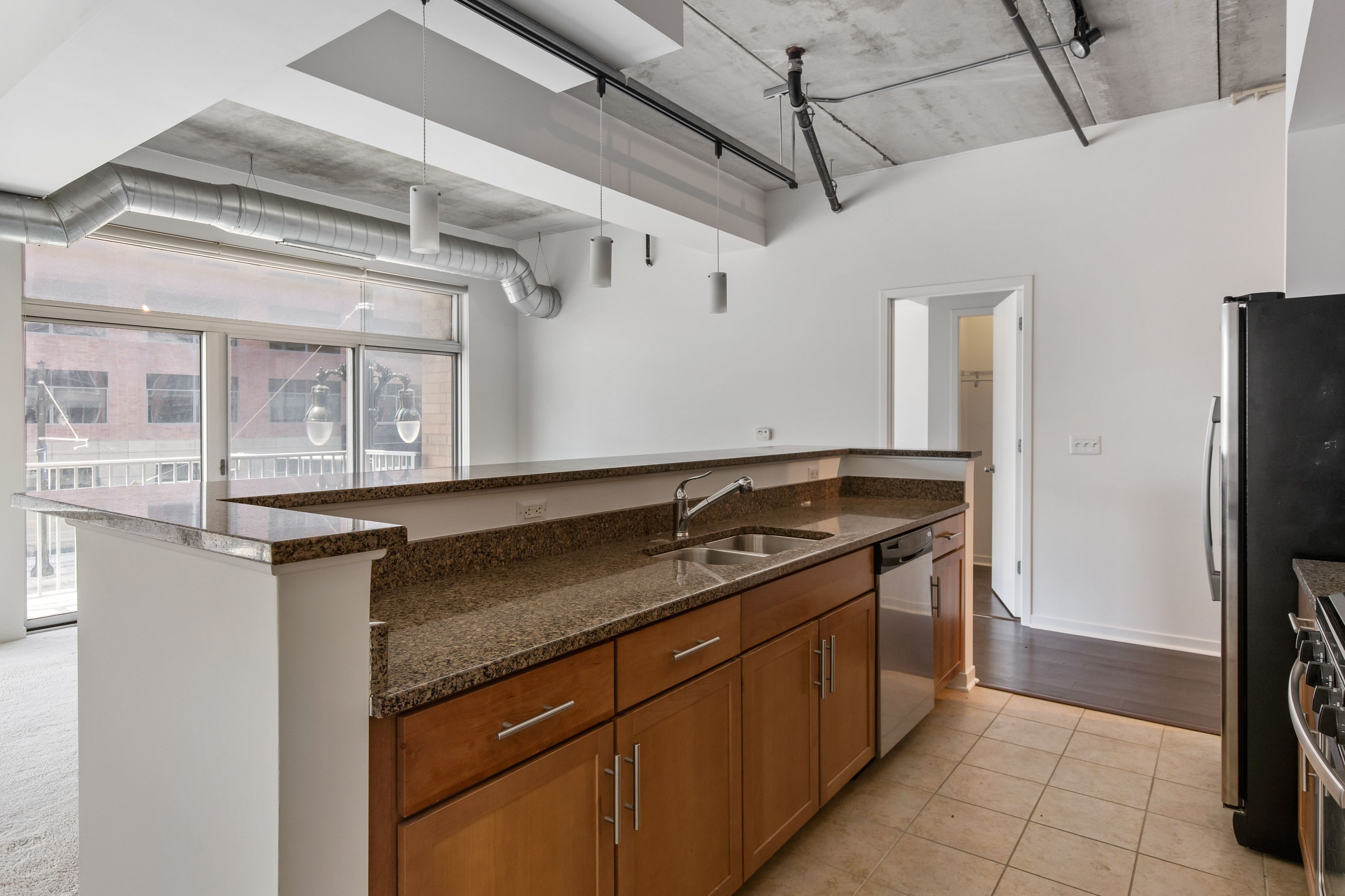 3670 WOODWARD Avenue Unit: 202