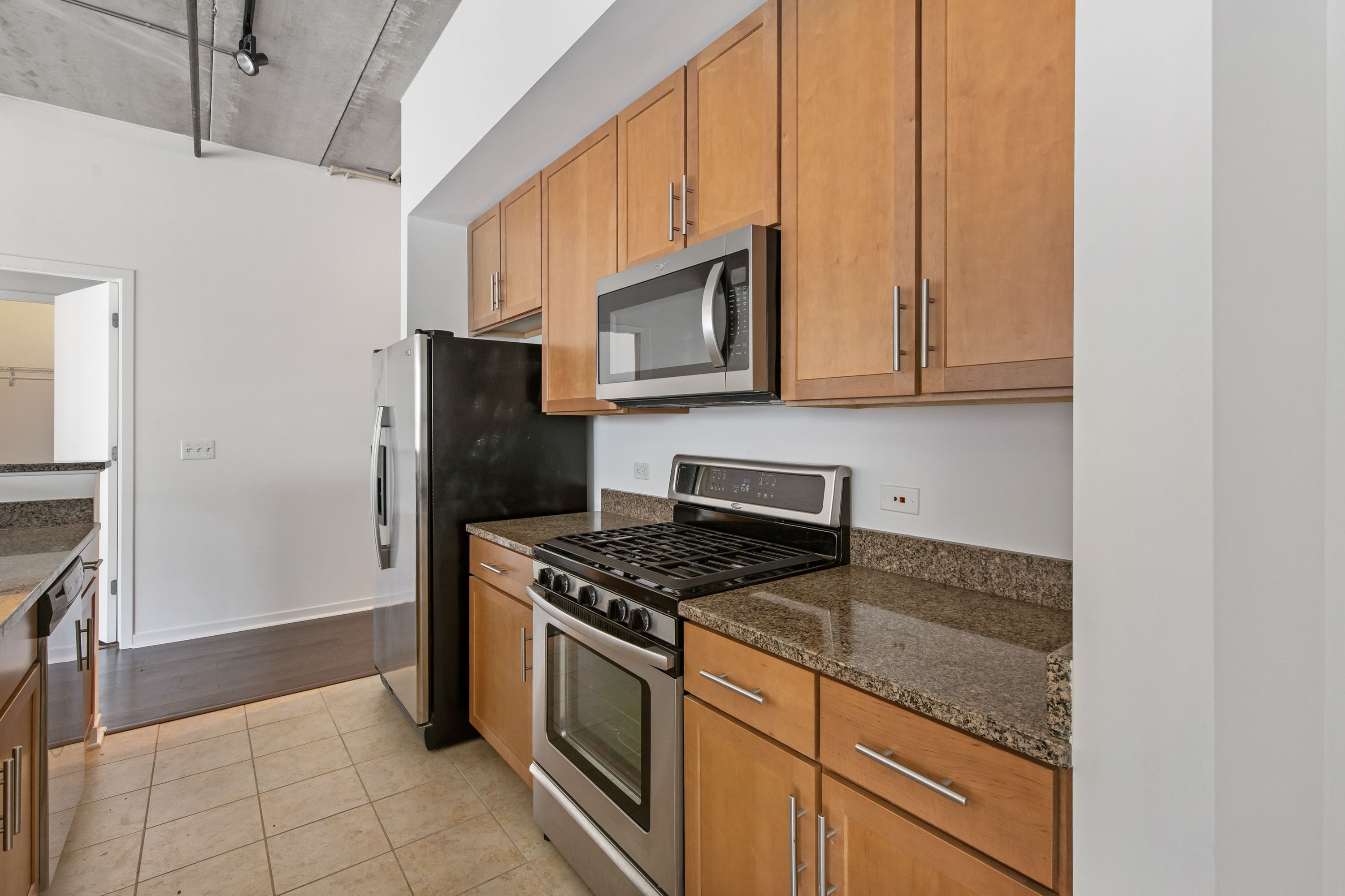 3670 WOODWARD Avenue Unit: 202