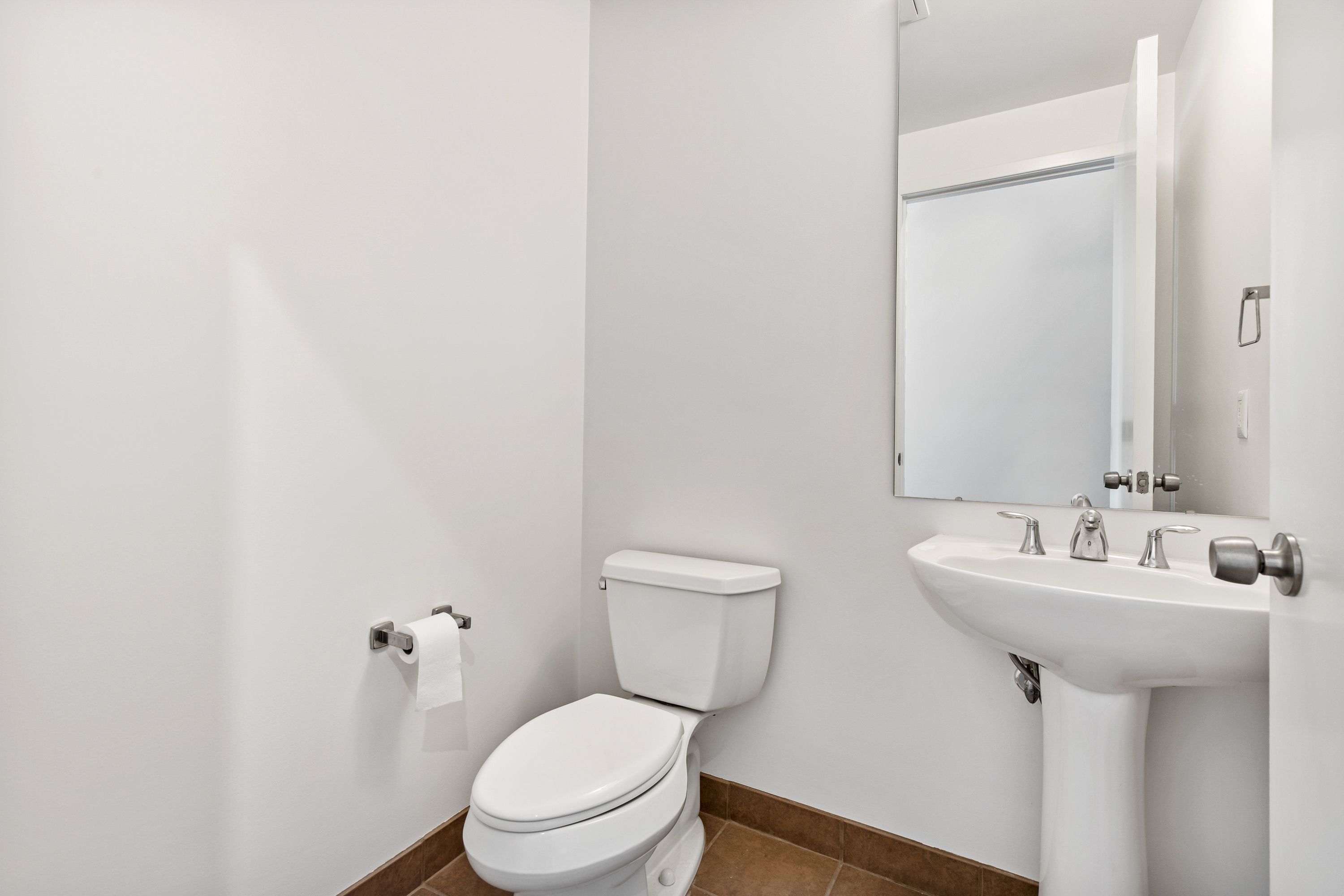 3670 WOODWARD Avenue Unit: 202