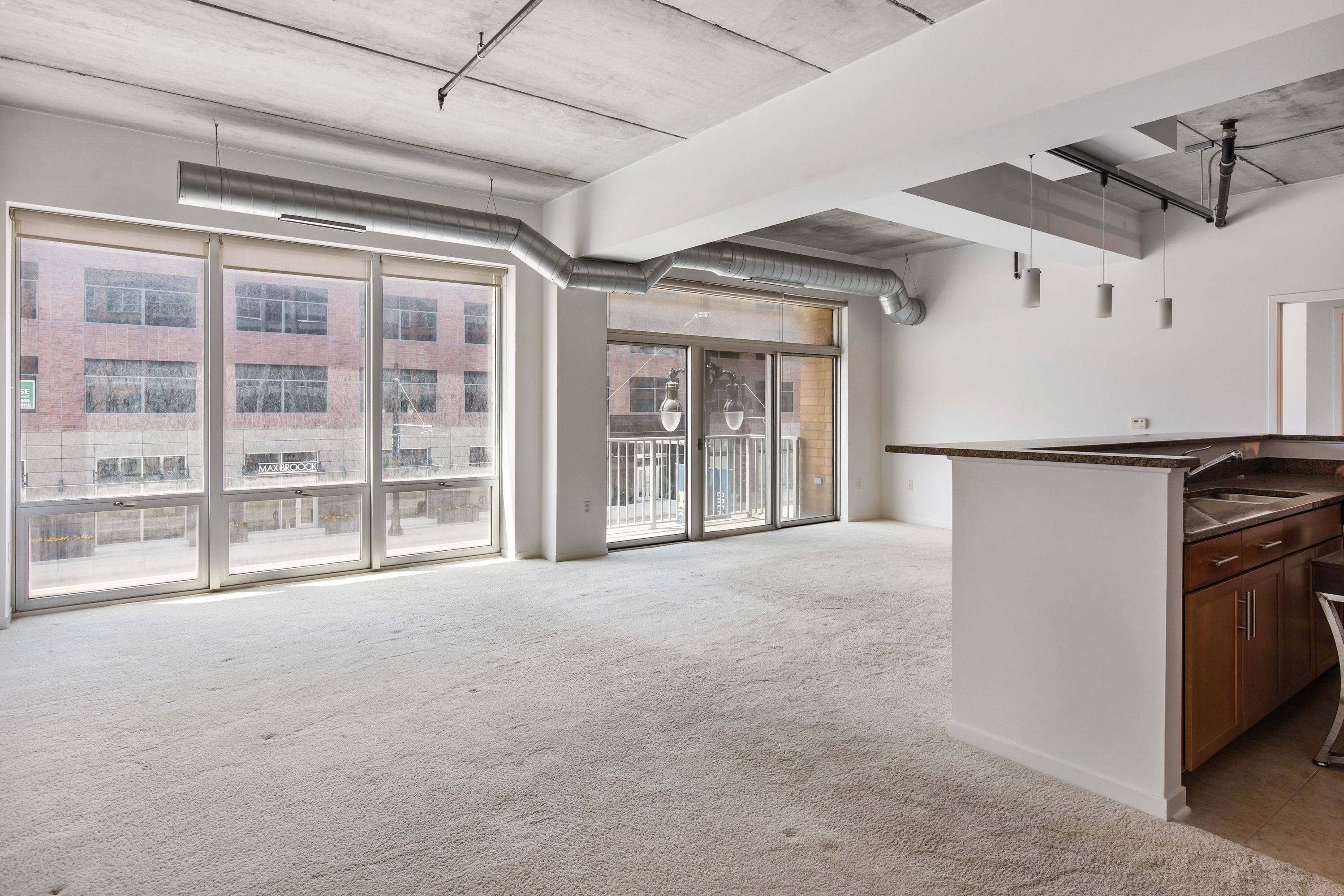 3670 WOODWARD Avenue Unit: 202