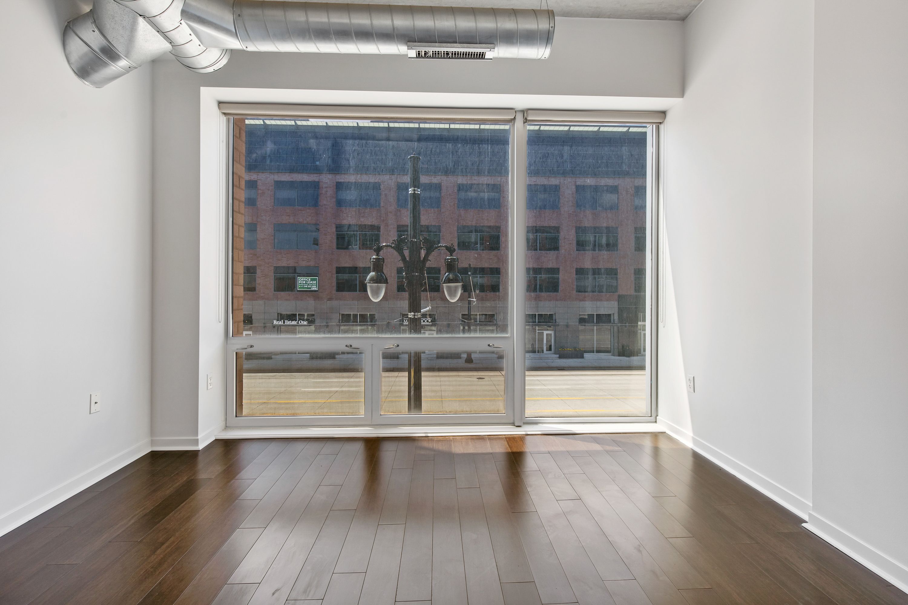 3670 WOODWARD Avenue Unit: 202
