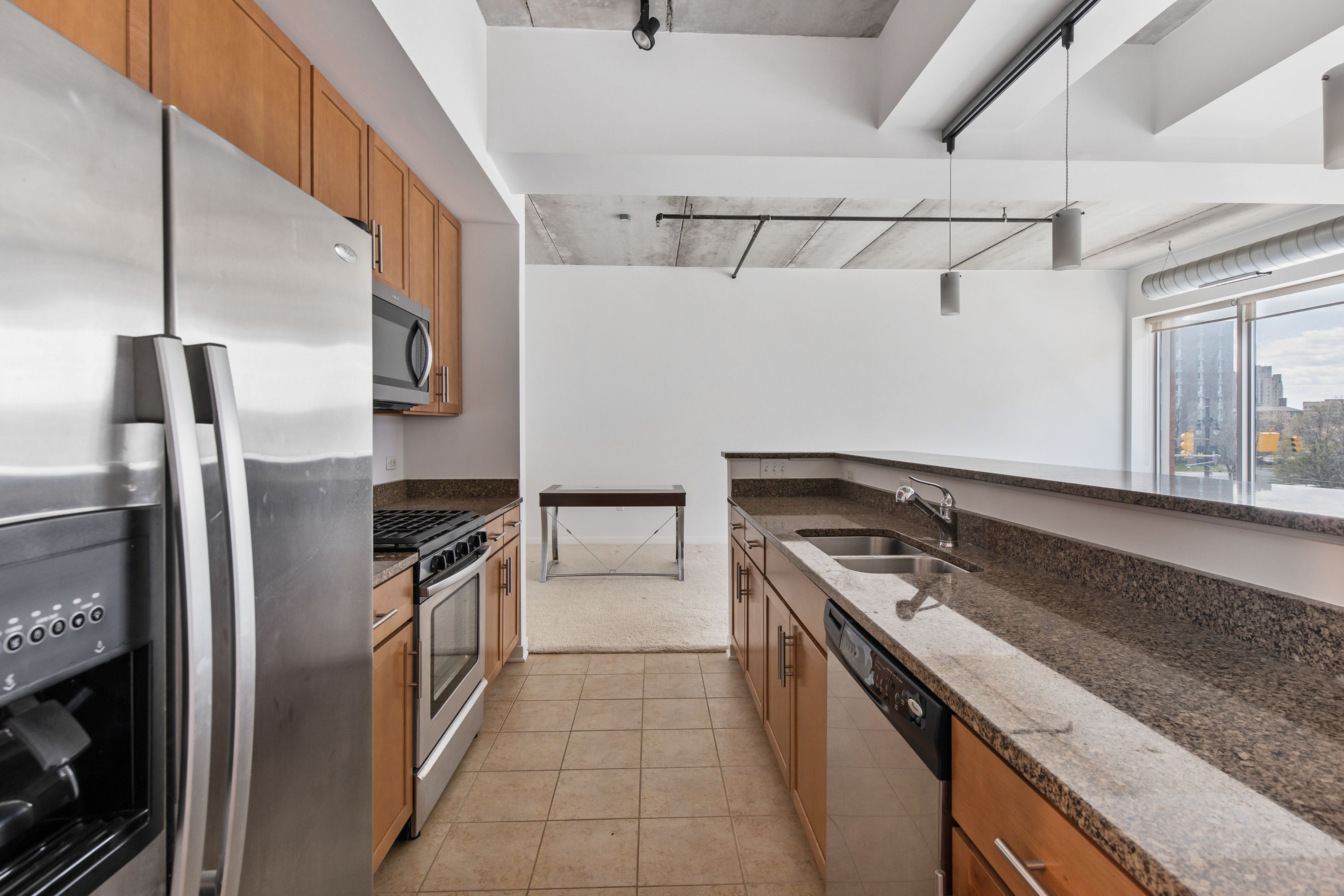 3670 WOODWARD Avenue Unit: 202