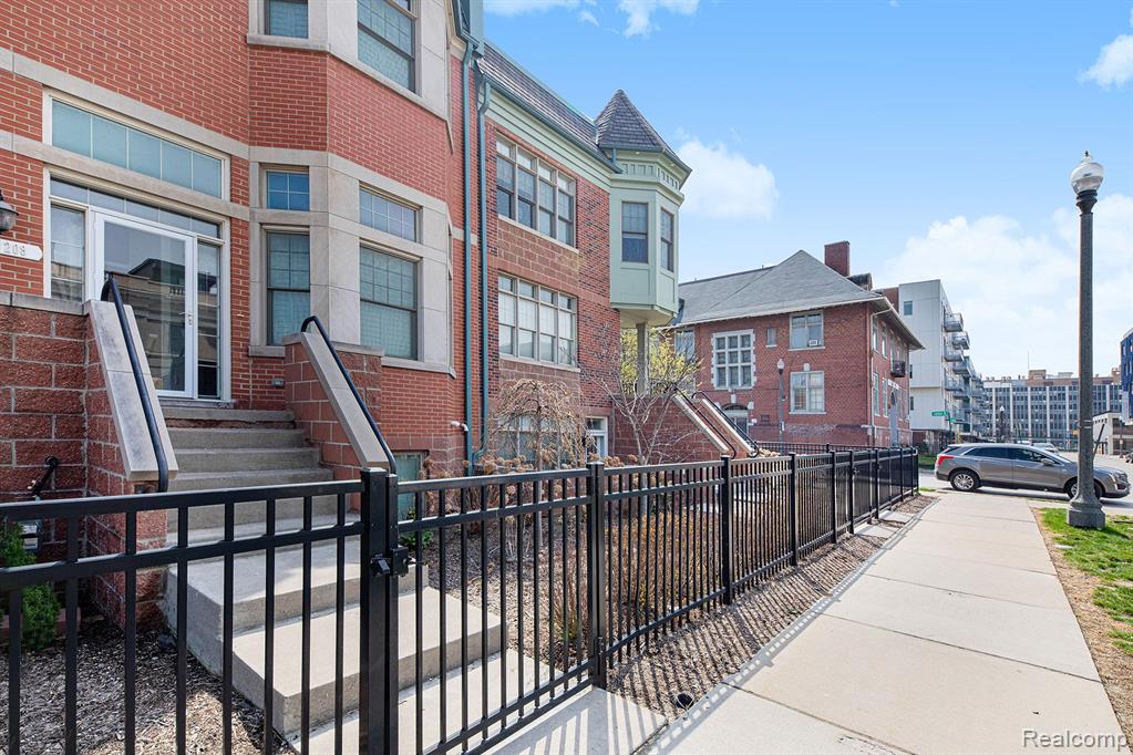 3148 JOHN R Street Unit: 5