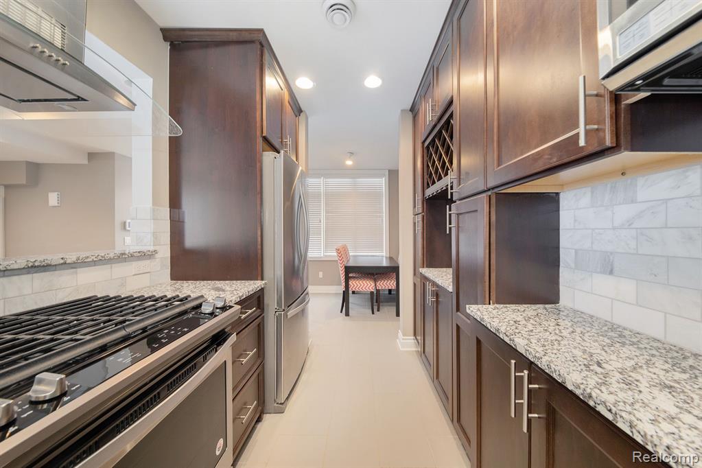 3148 JOHN R Street Unit: 5