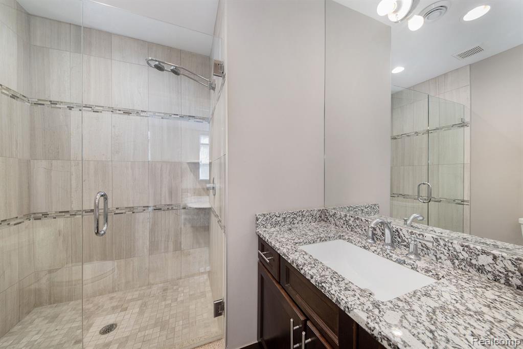 3148 JOHN R Street Unit: 5