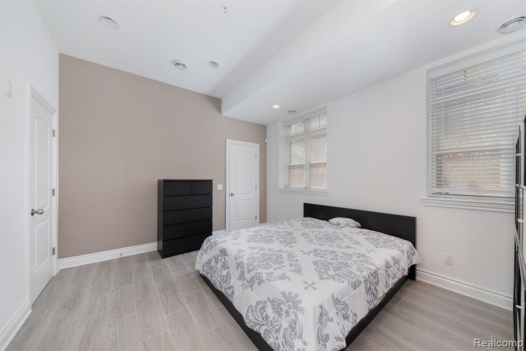 3148 JOHN R Street Unit: 5