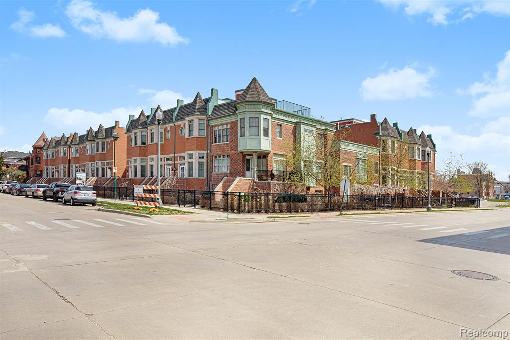 3148 JOHN R Street Unit: 5