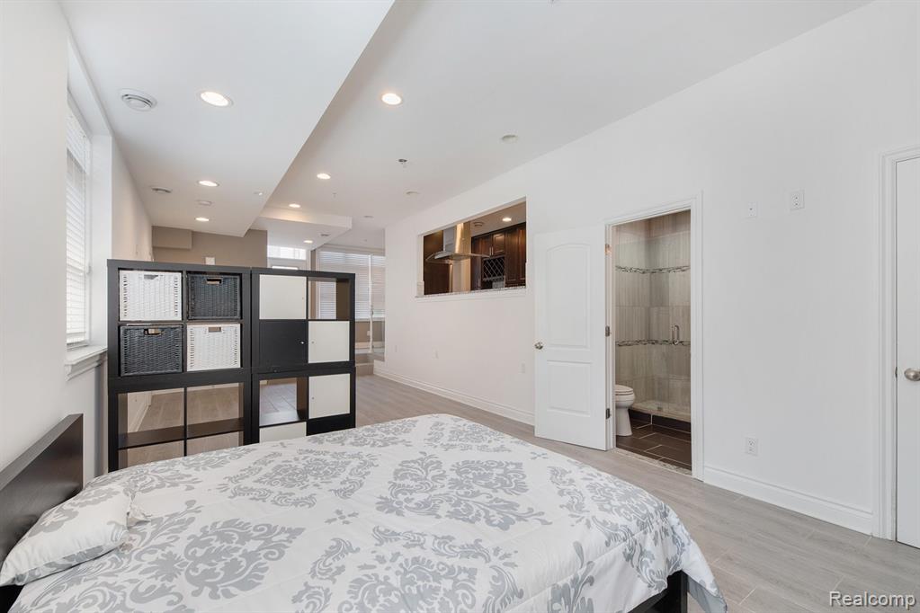 3148 JOHN R Street Unit: 5