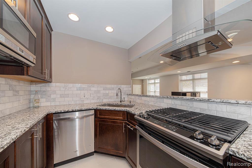 3148 JOHN R Street Unit: 5