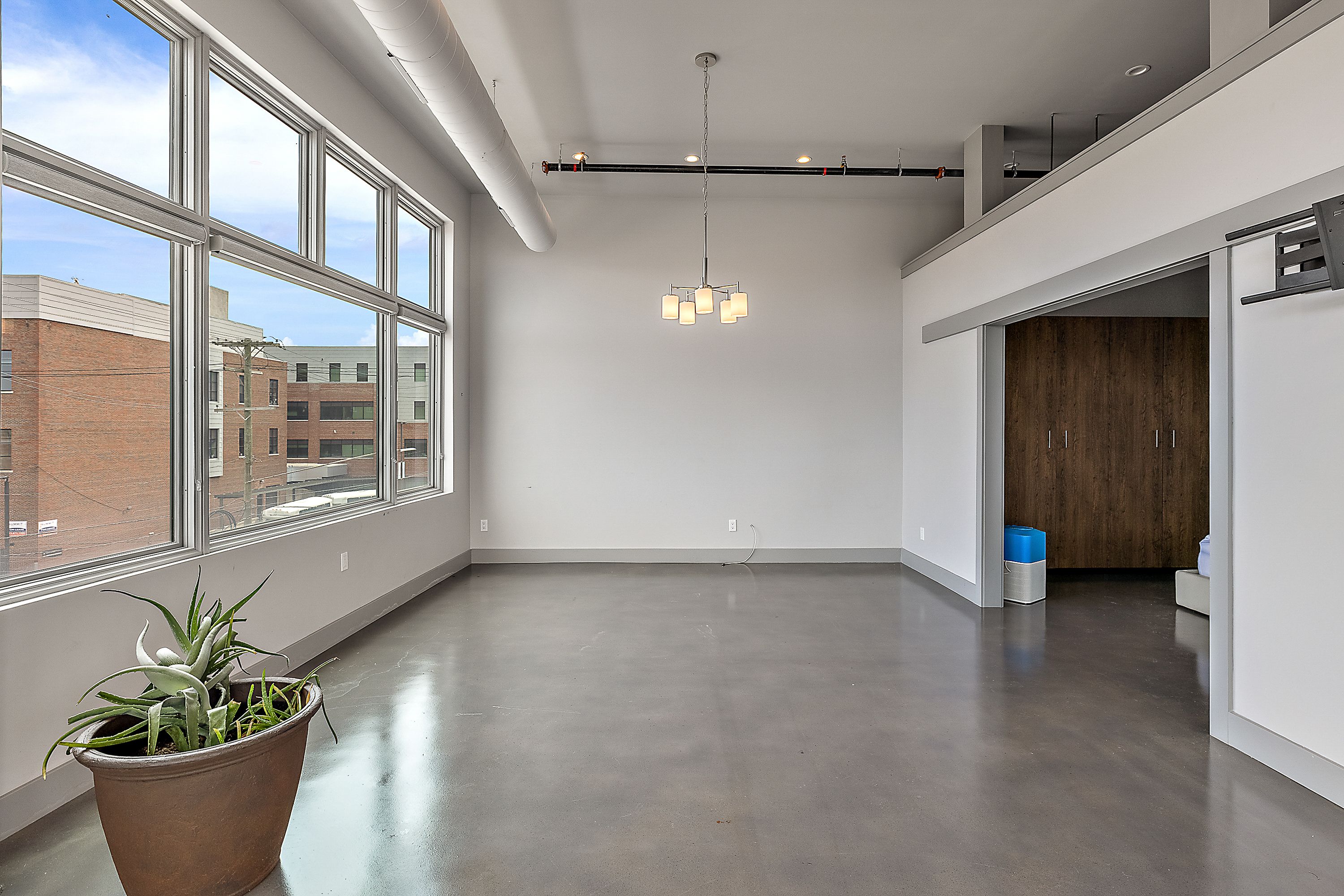 2987 FRANKLIN Street Unit: 9