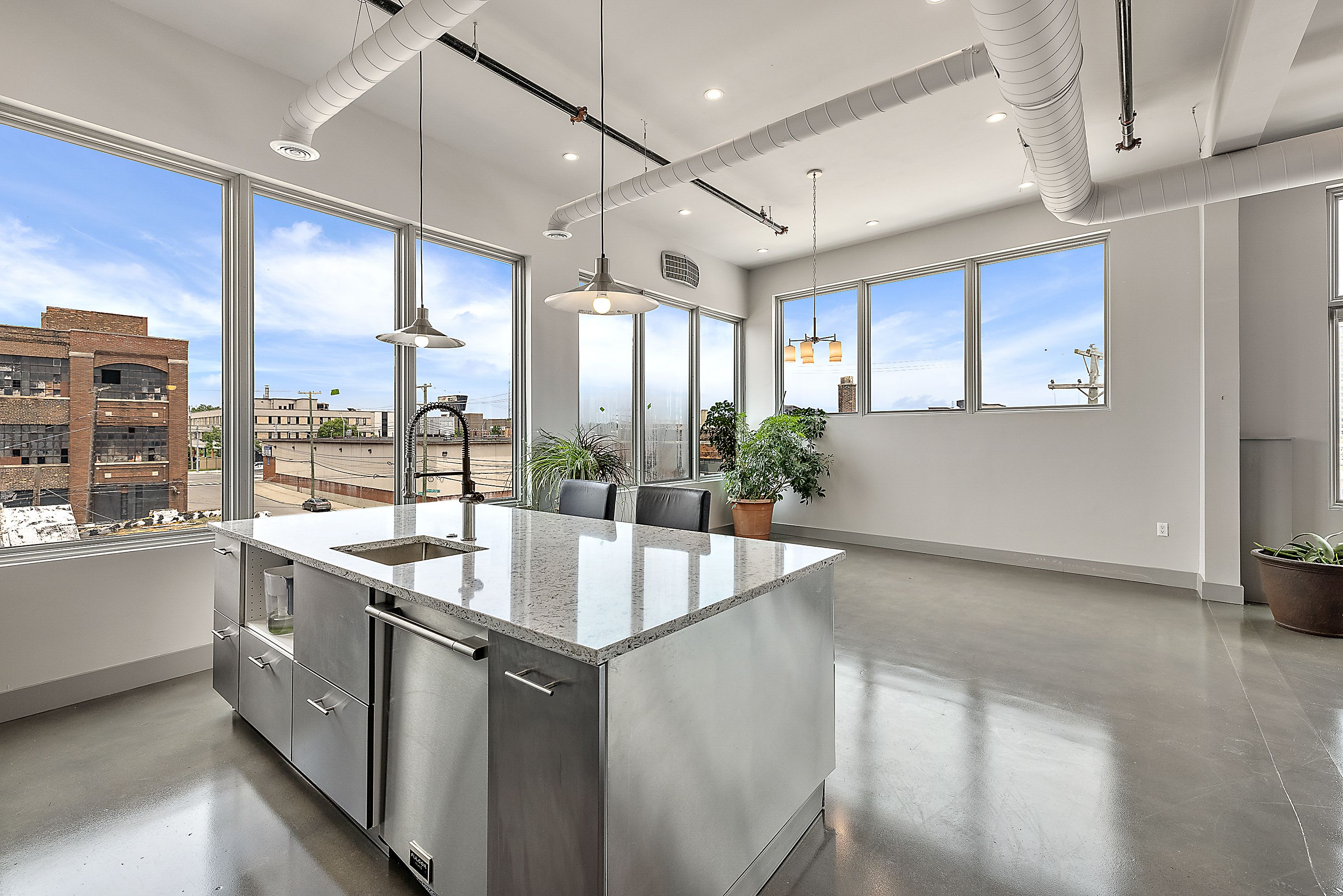 2987 FRANKLIN Street Unit: 9