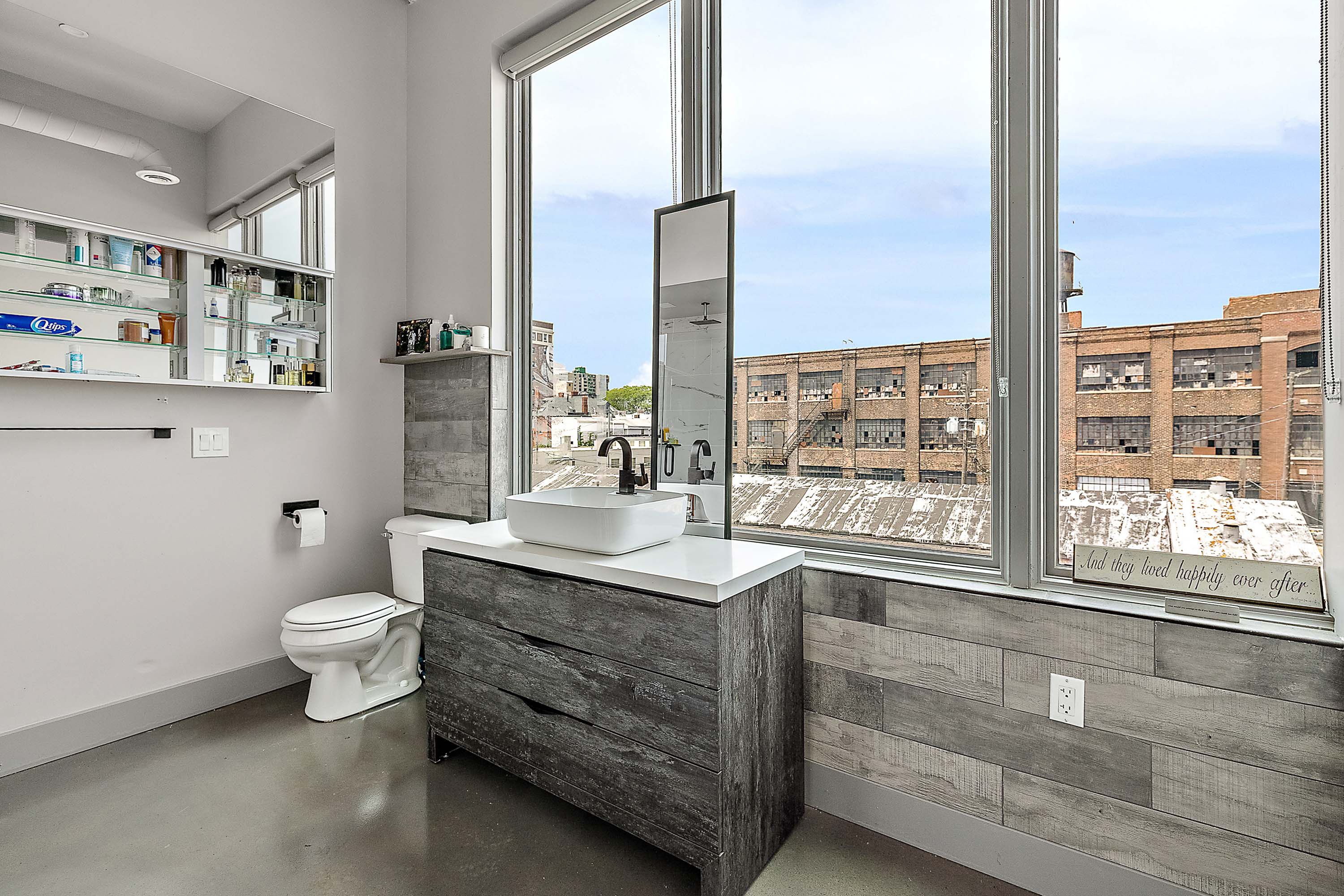 2987 FRANKLIN Street Unit: 9