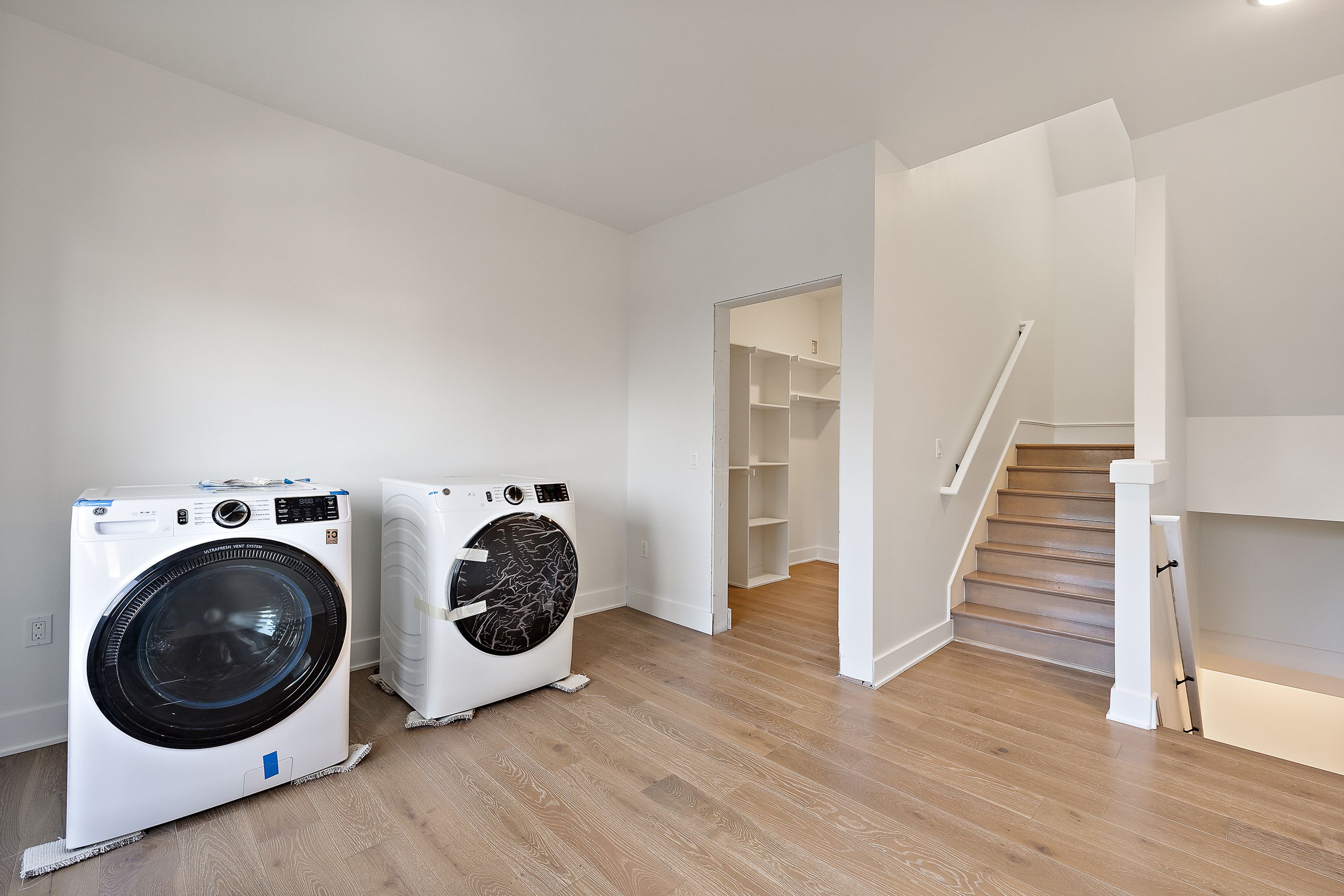 2037 11th Street Unit: 11