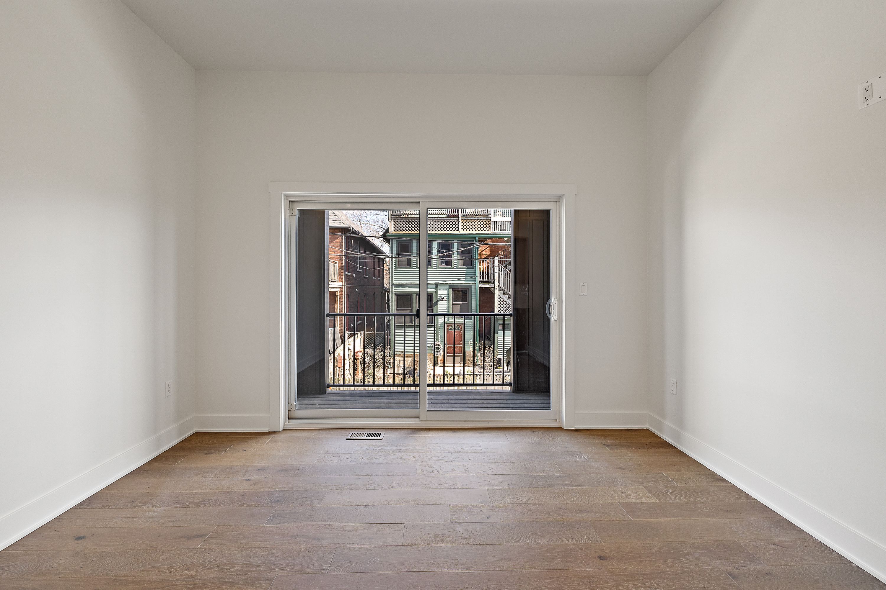 2037 11th Street Unit: 11