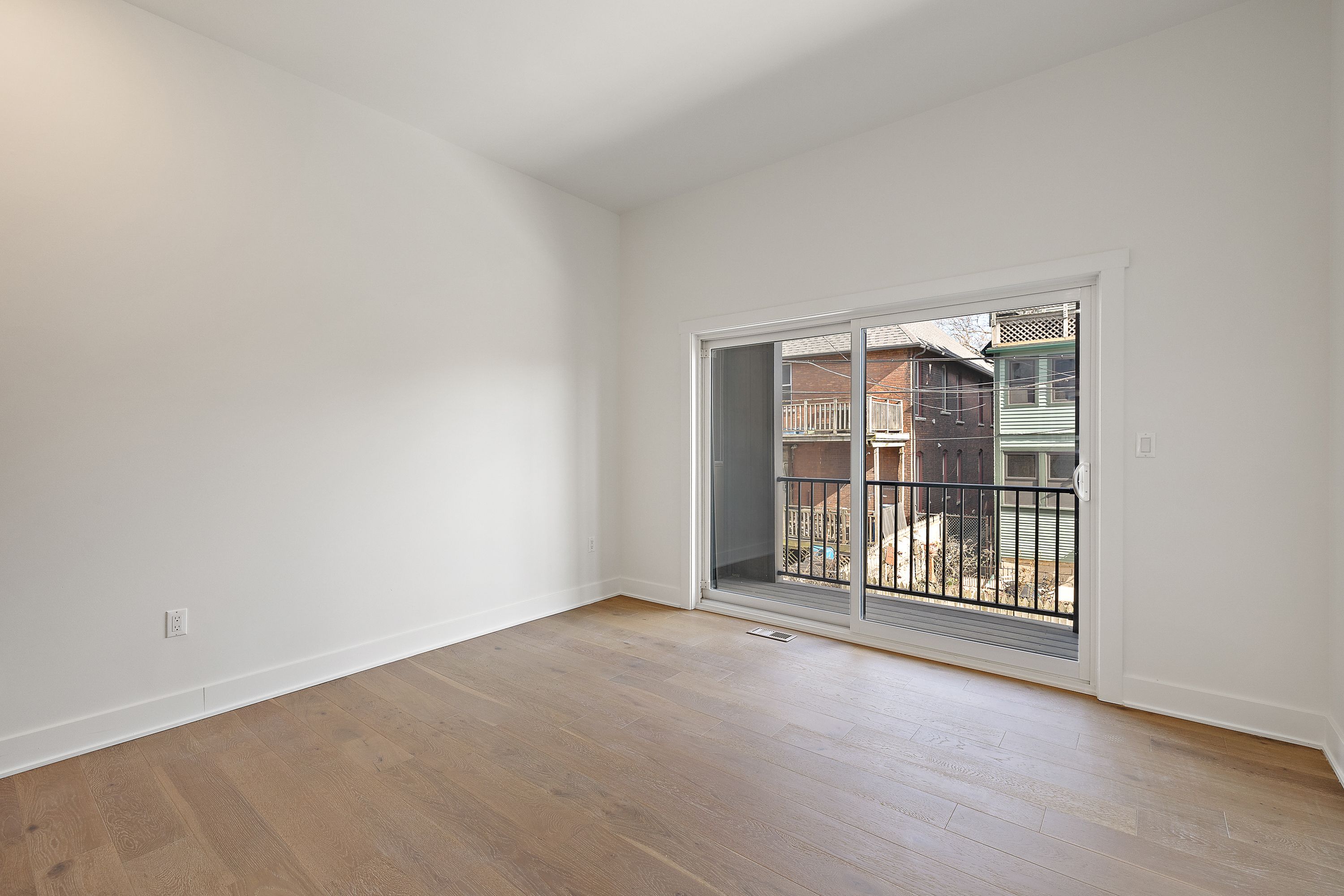 2037 11th Street Unit: 11