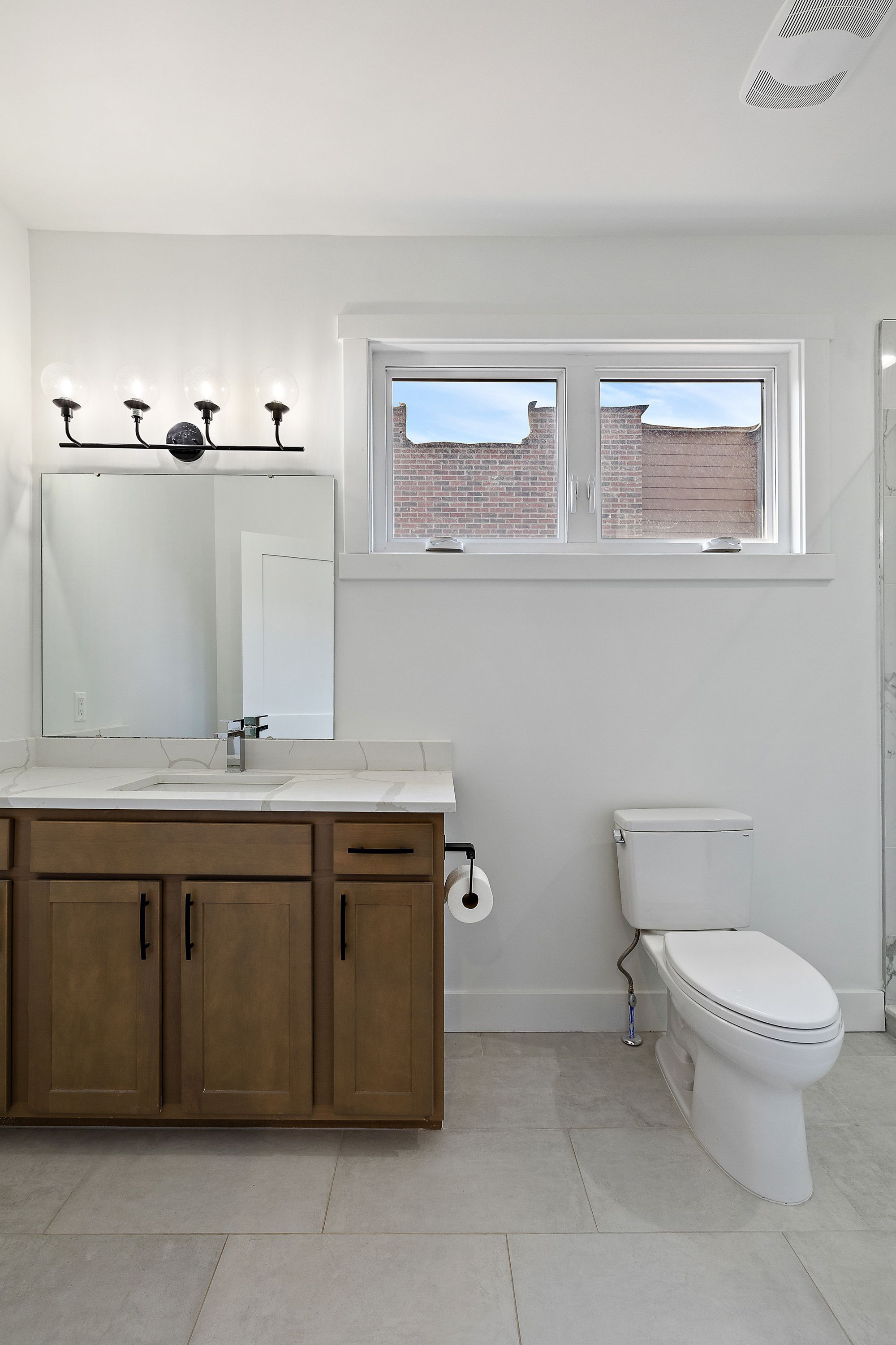 2037 11th Street Unit: 11