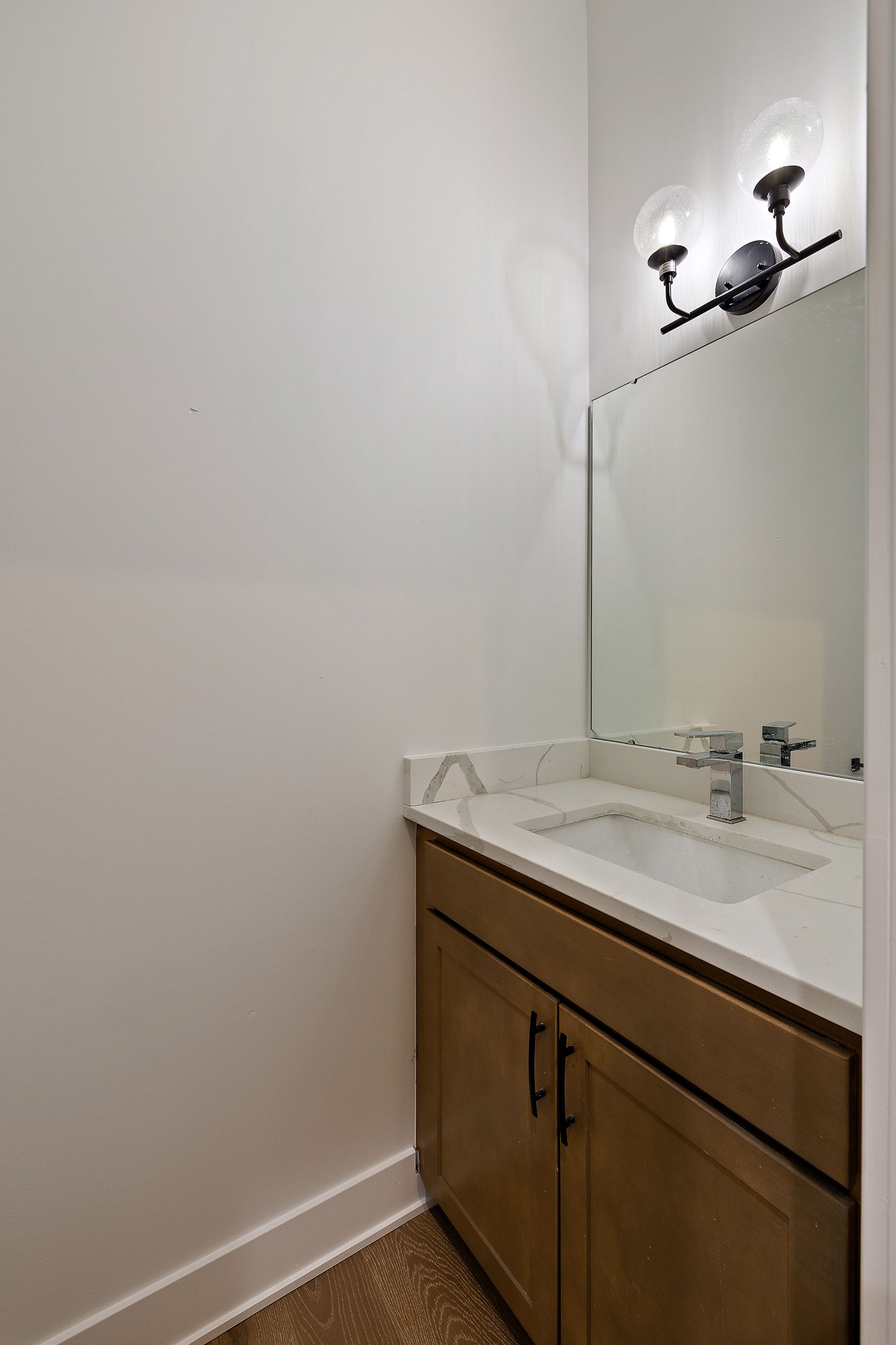 2037 11th Street Unit: 11