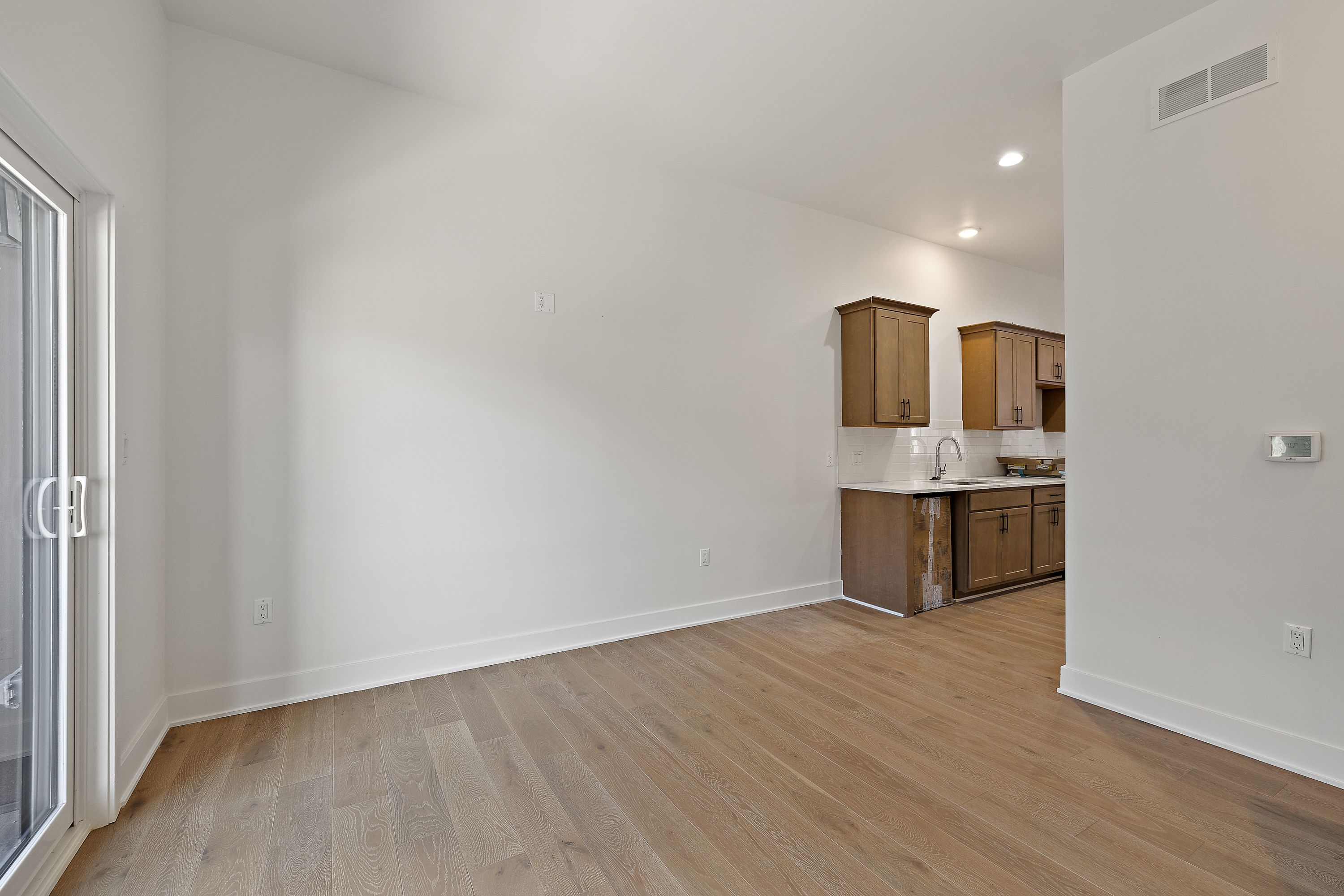 2037 11th Street Unit: 11