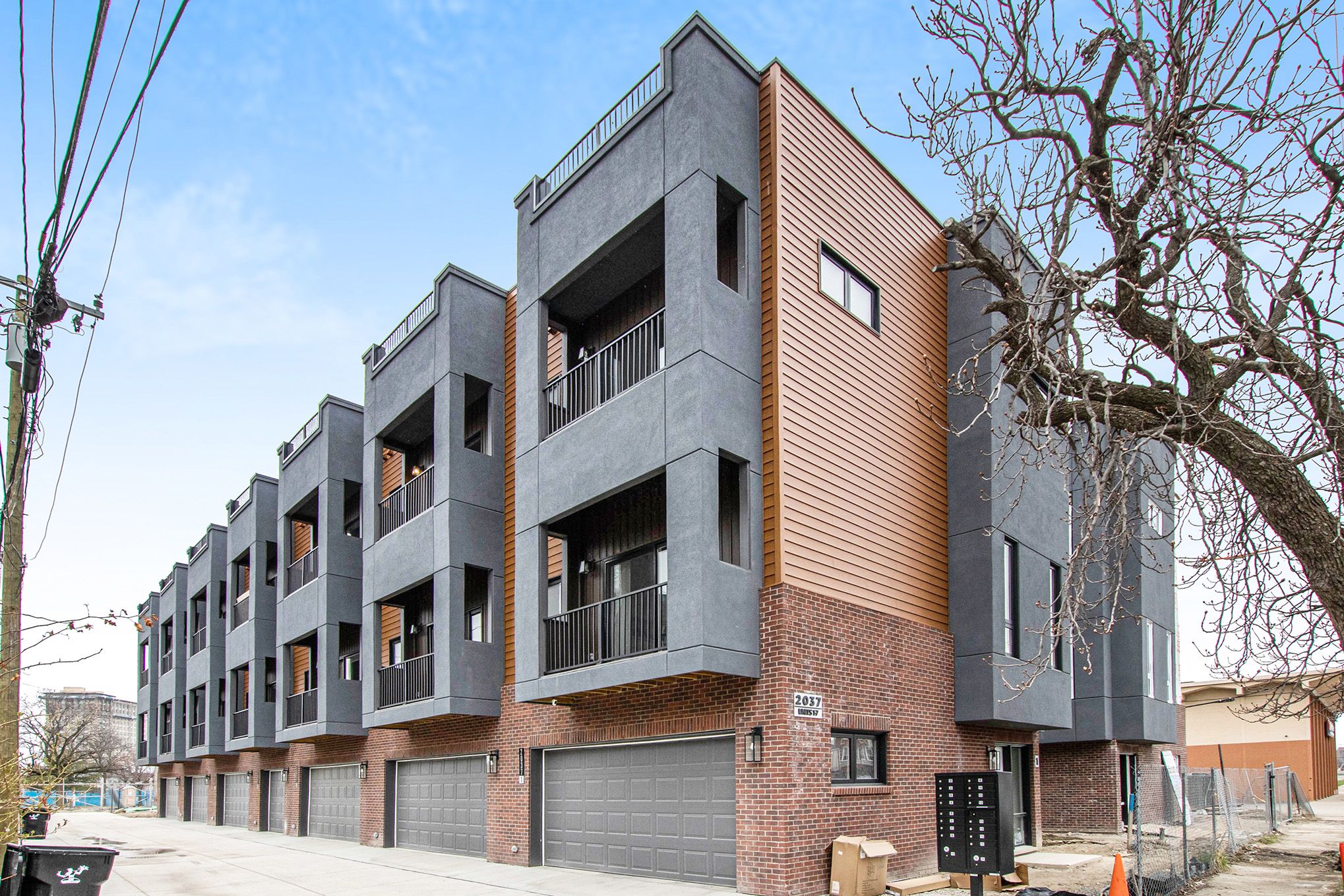 2037 11th Street Unit: 11