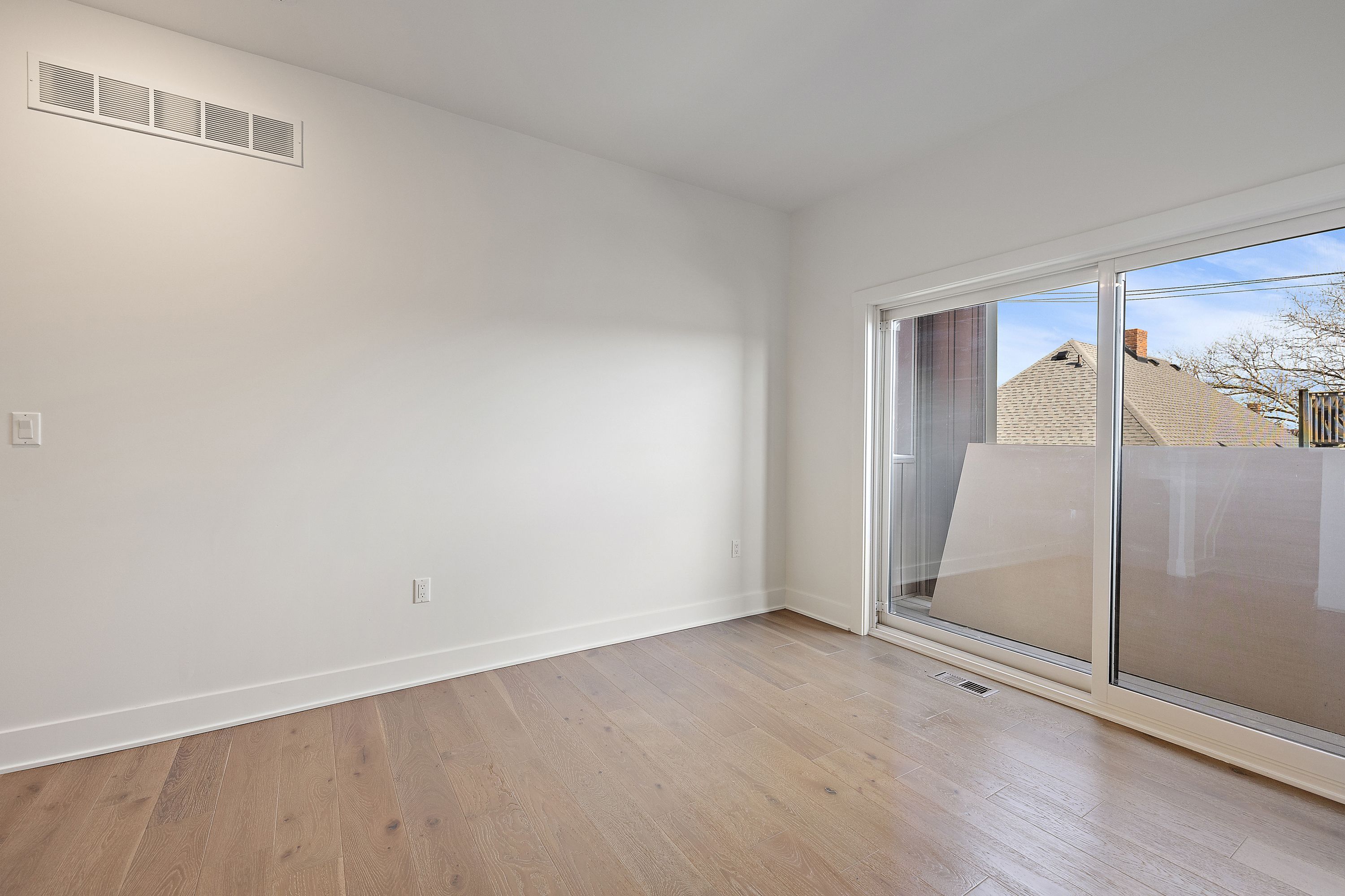 2037 11th Street Unit: 11