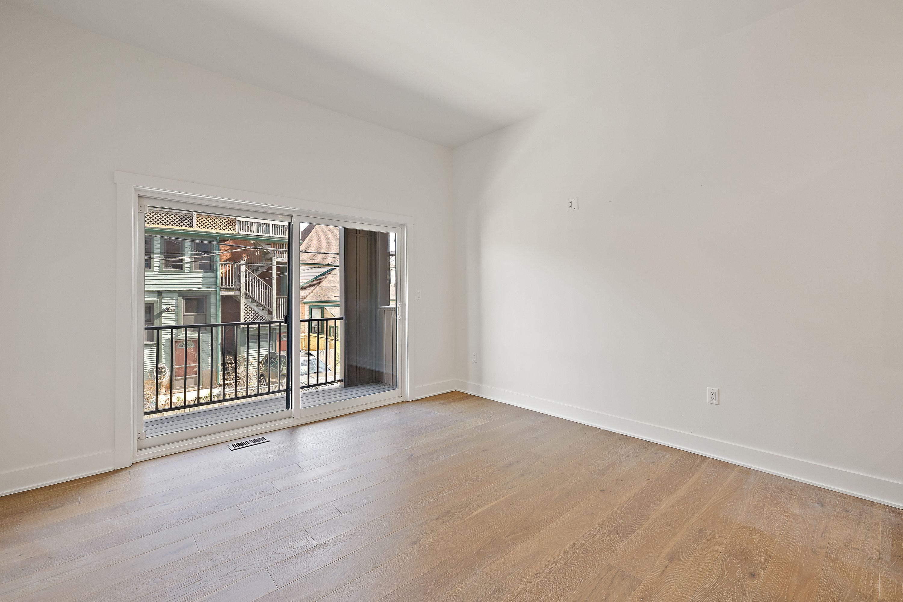 2037 11th Street Unit: 11
