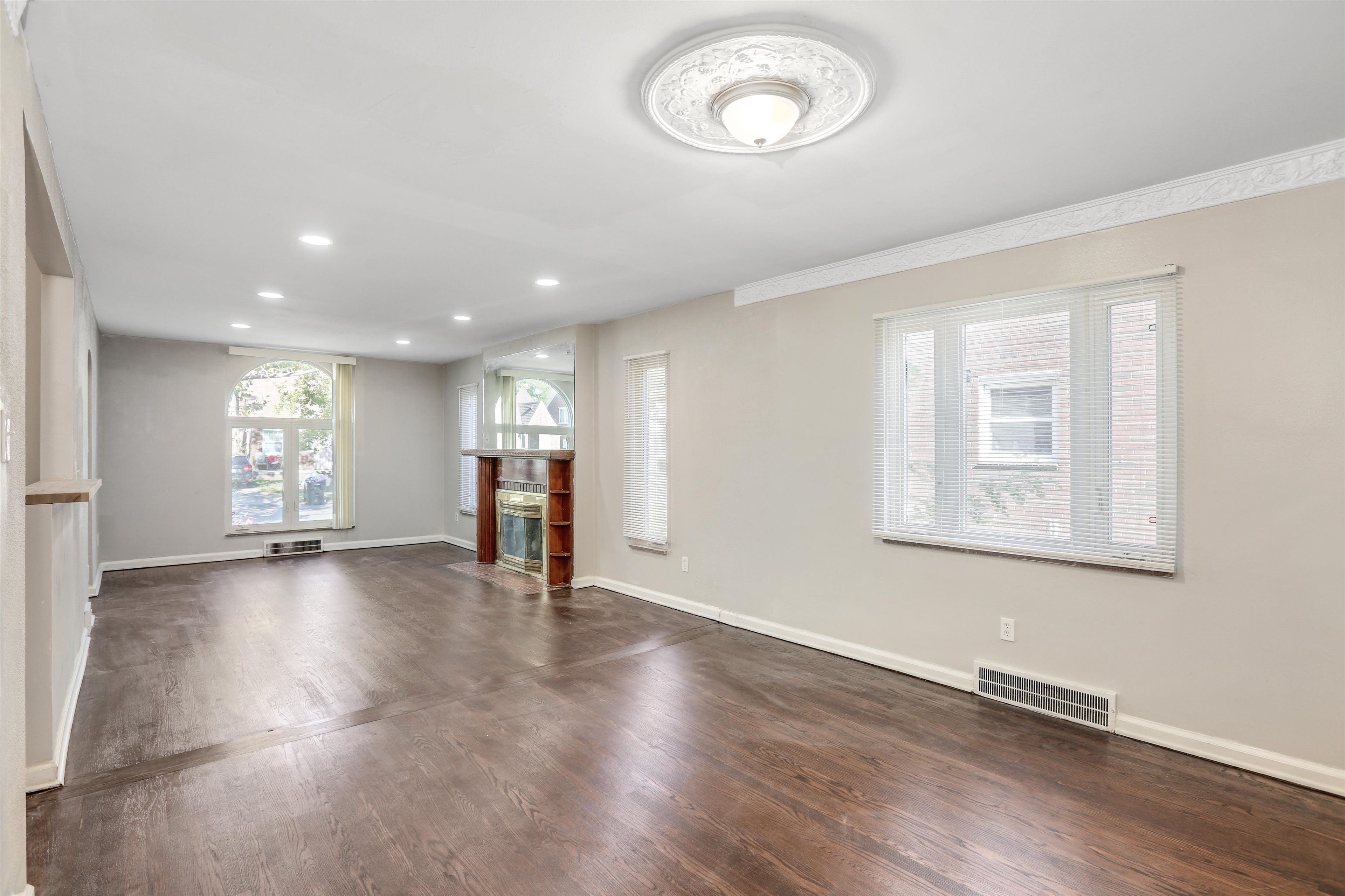 11652 LAKEPOINTE Street