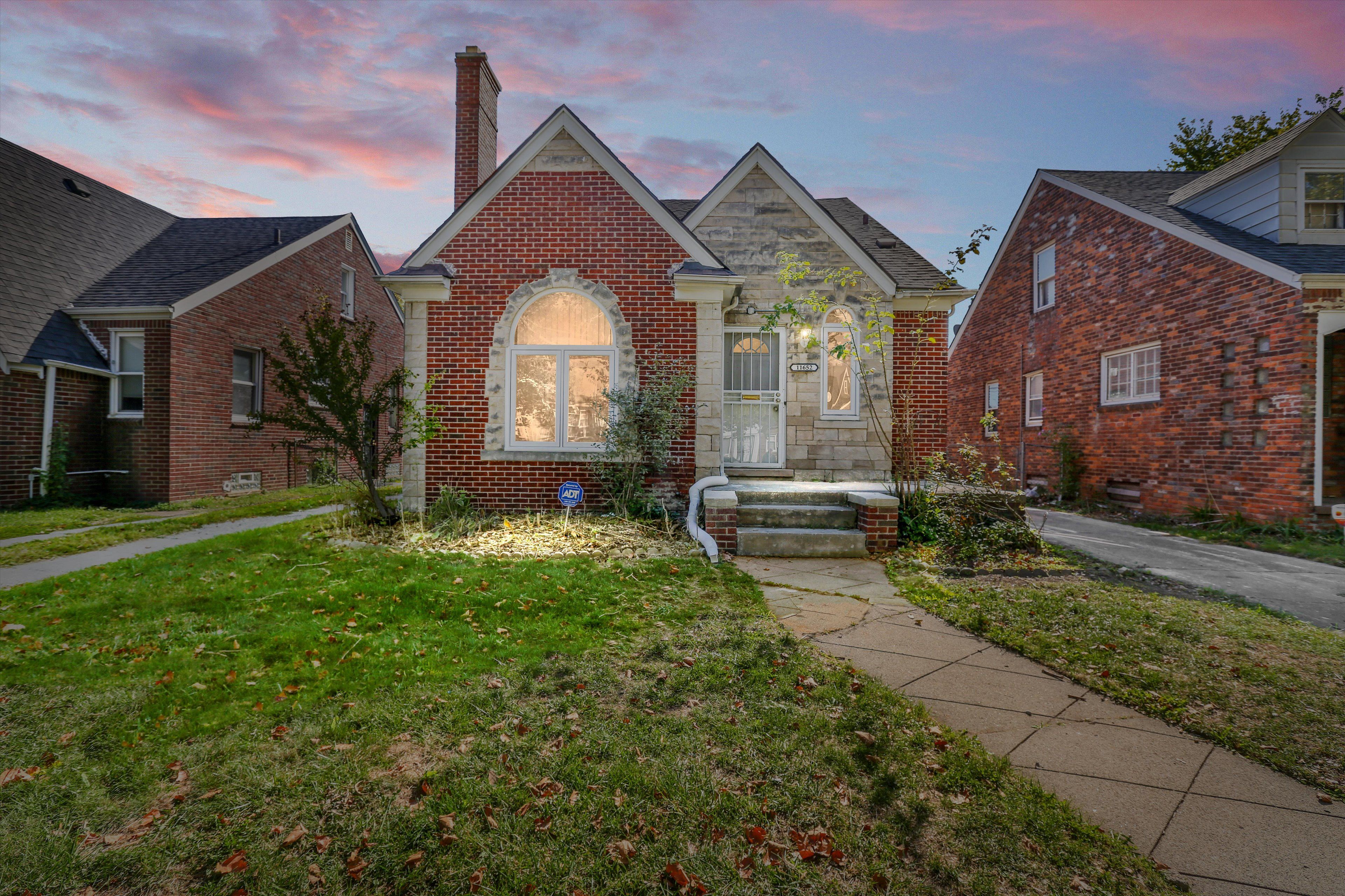 11652 LAKEPOINTE Street