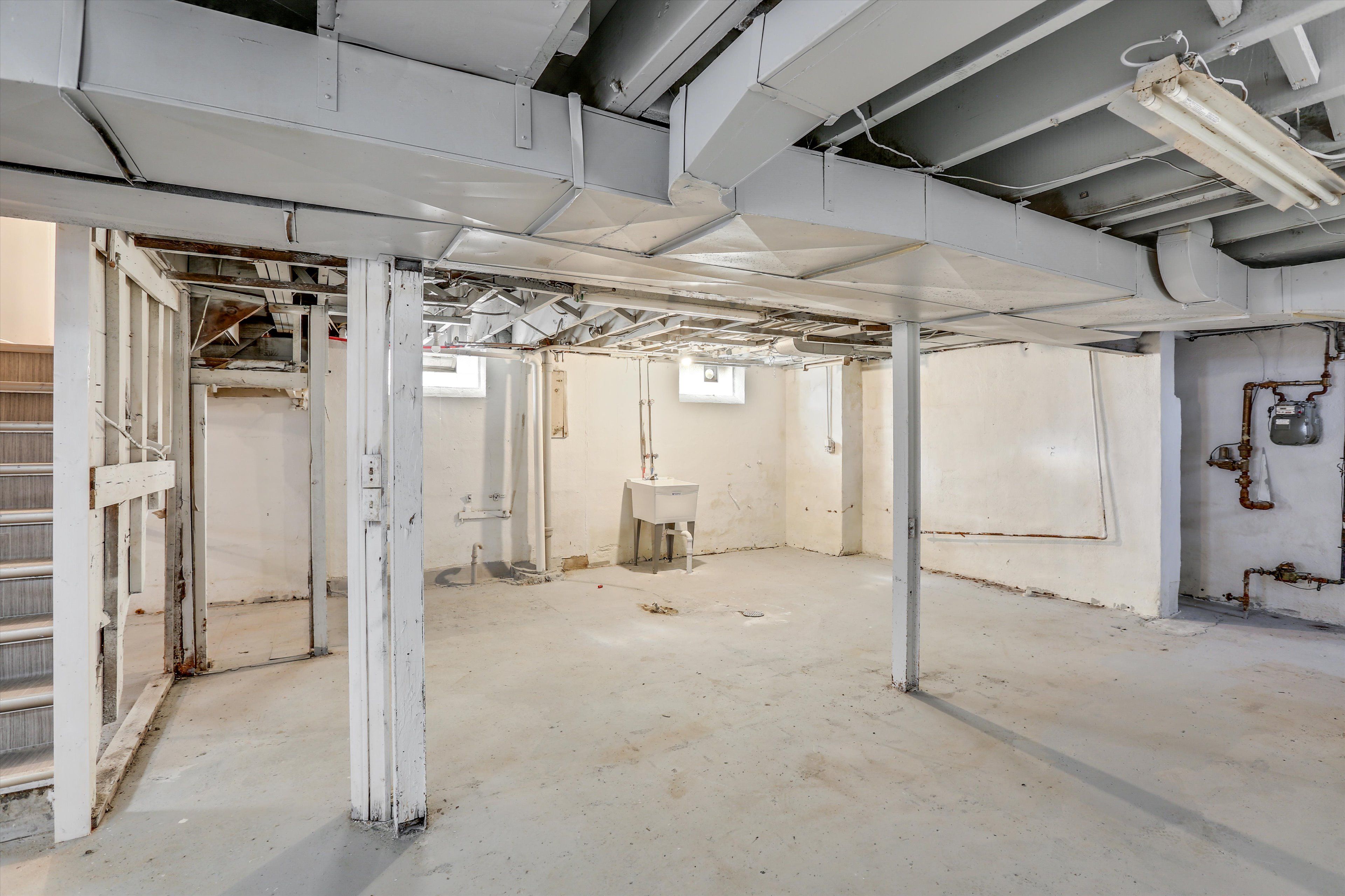 11652 LAKEPOINTE Street