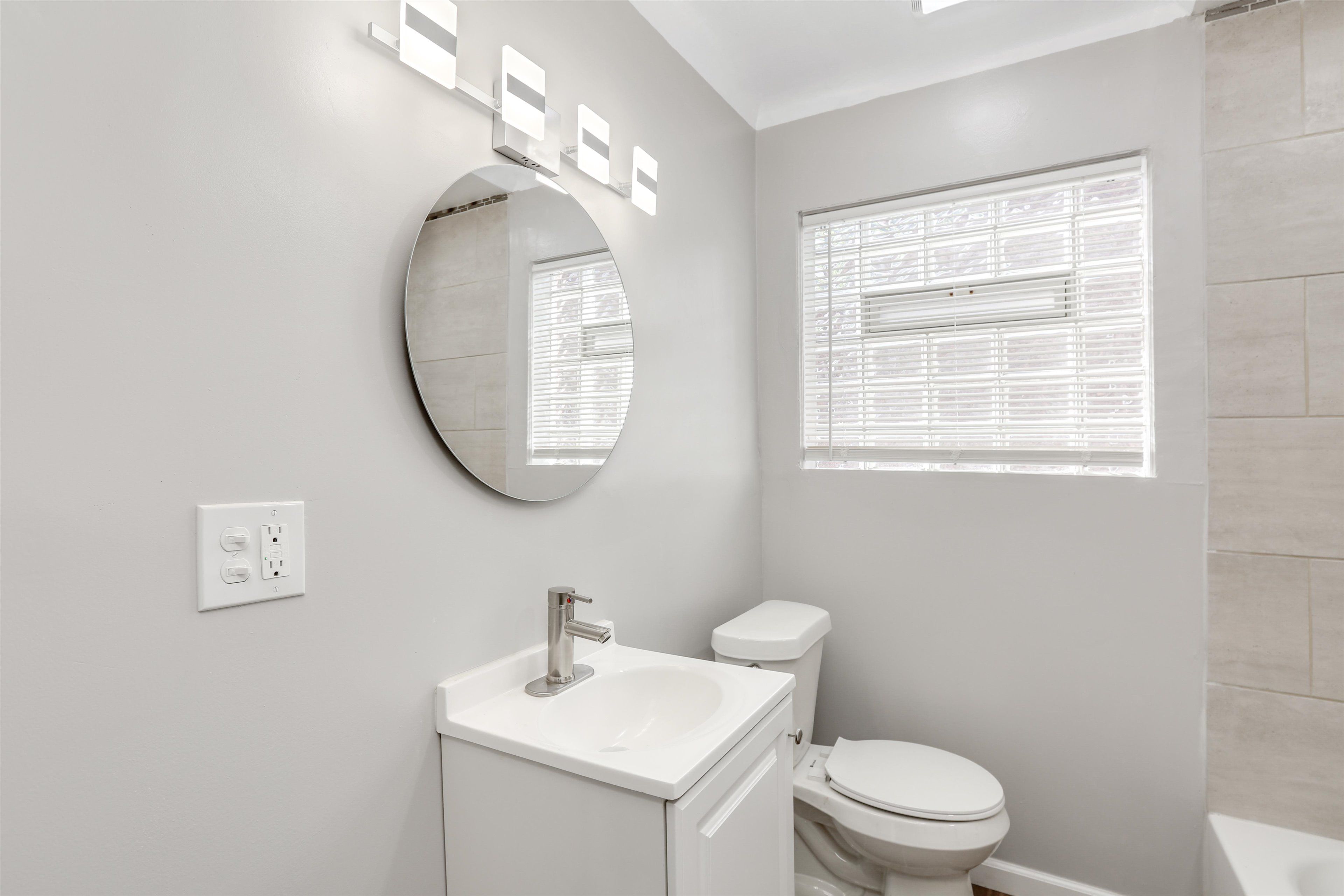 11652 LAKEPOINTE Street