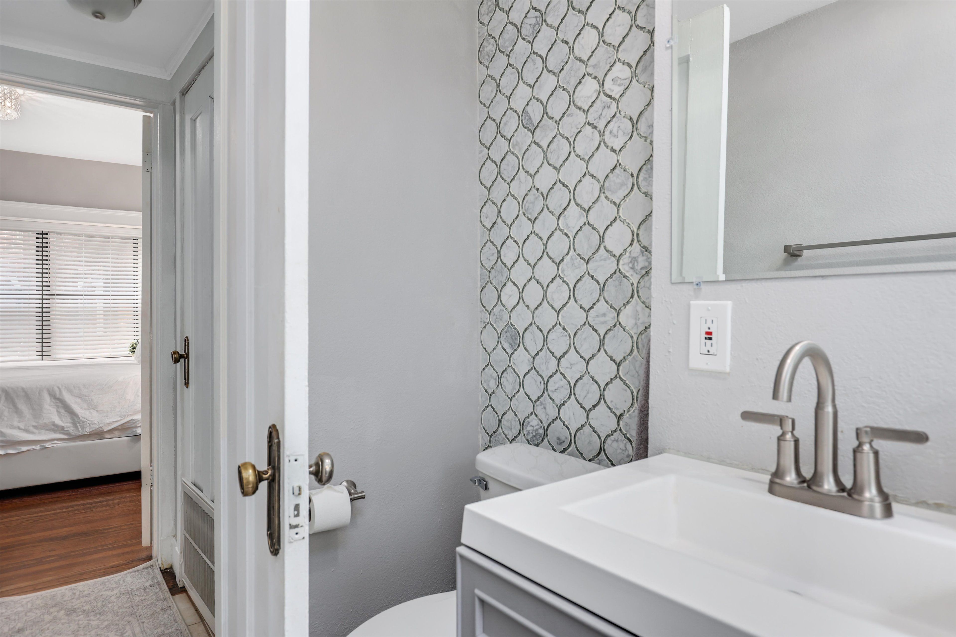 7409 2nd Avenue Unit: 7