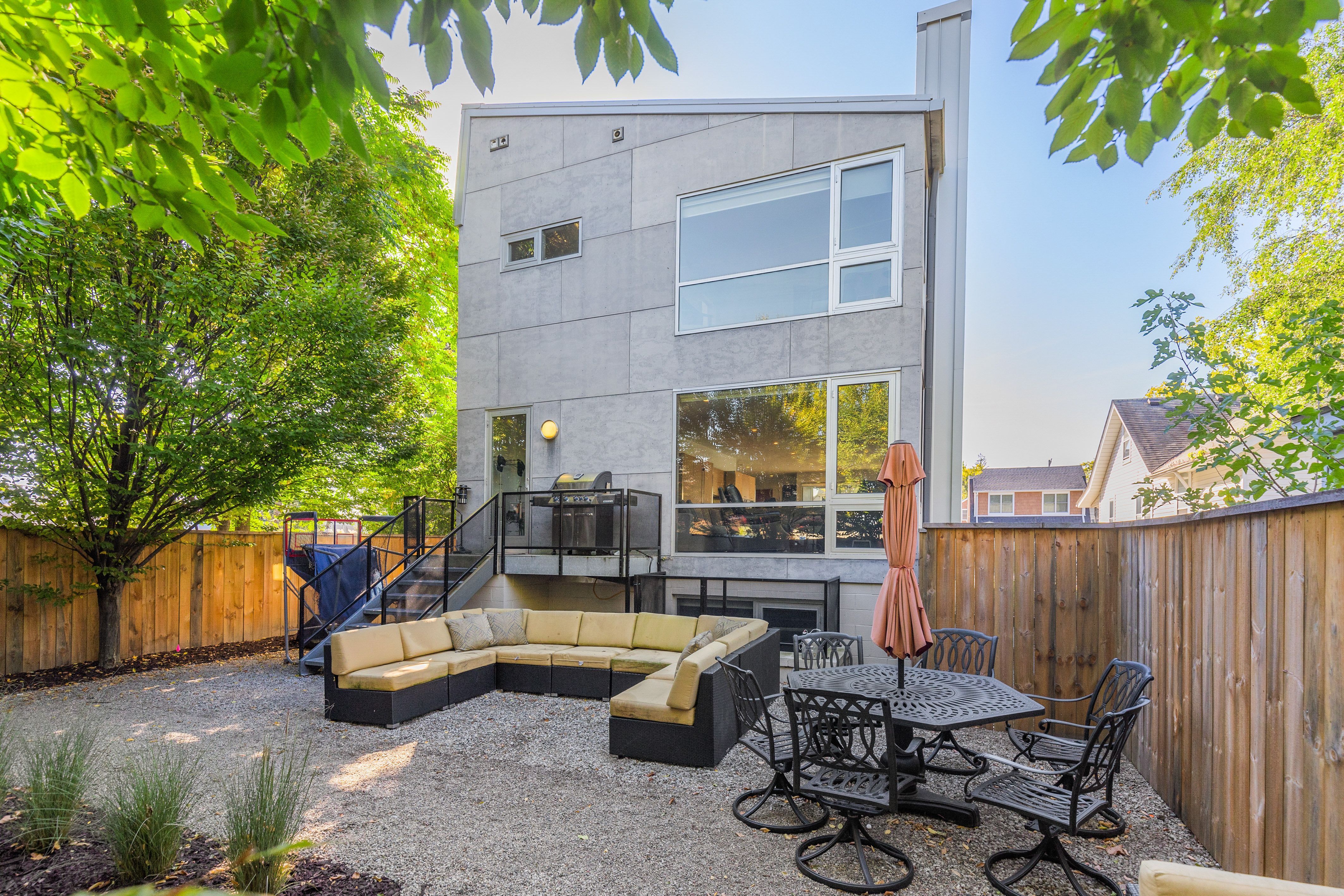 1013 HUMPHREY Avenue