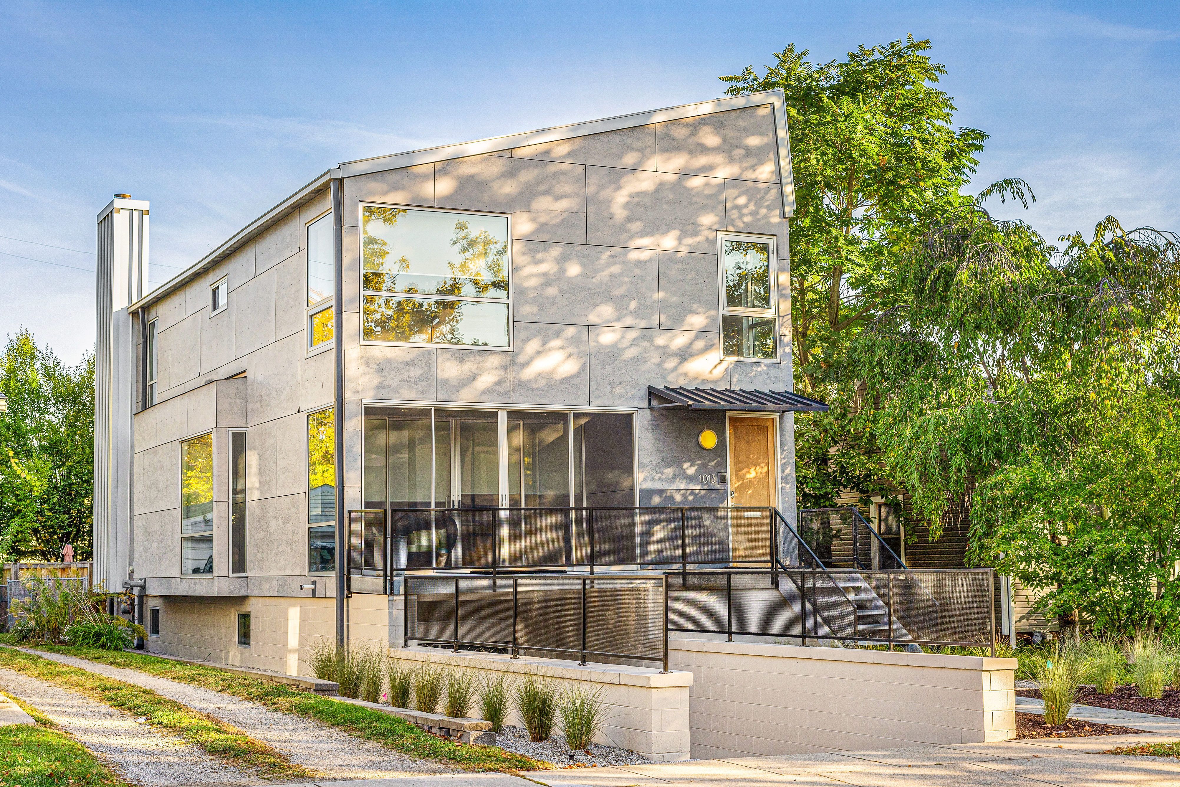 1013 HUMPHREY Avenue