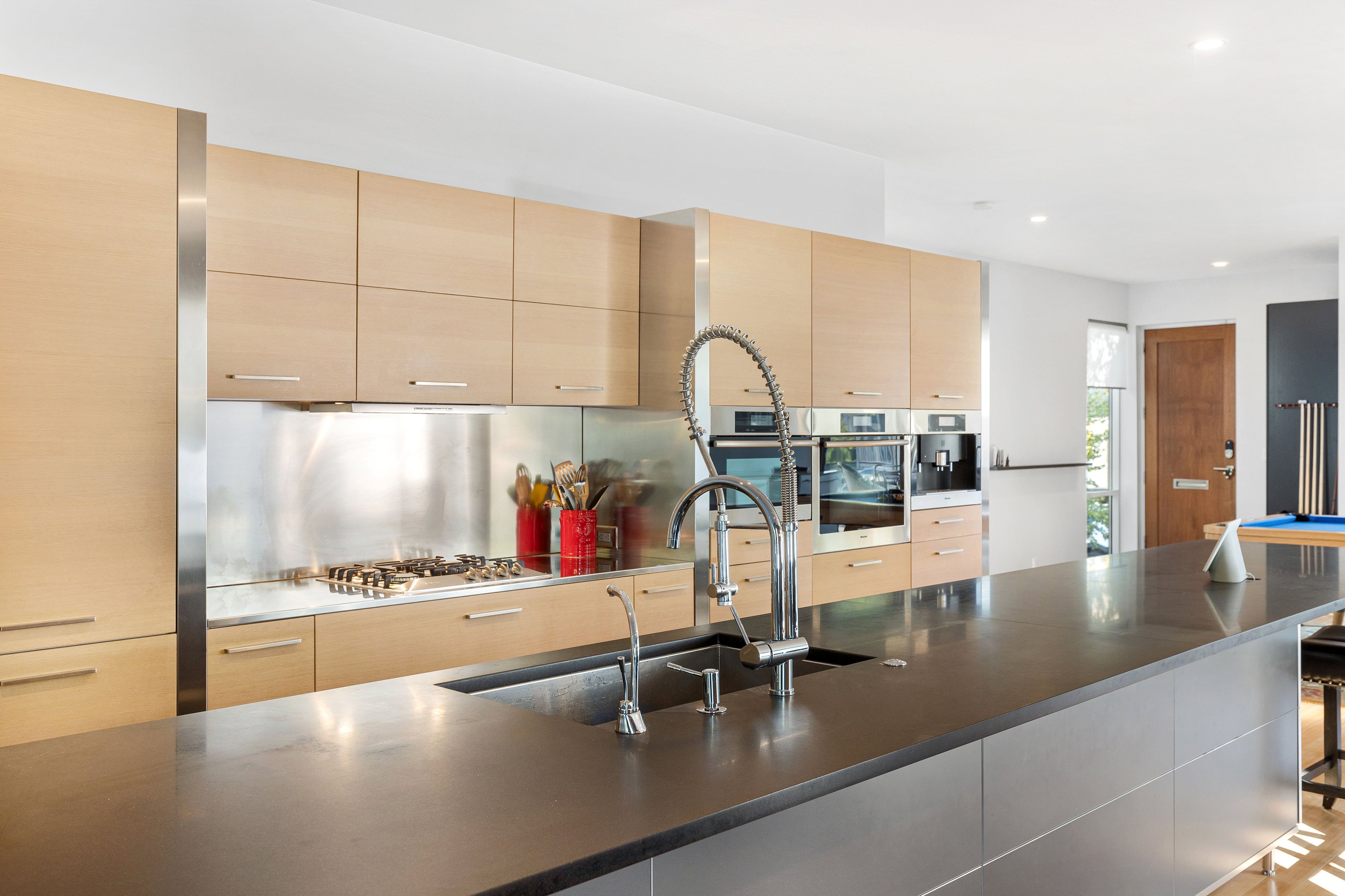 1013 HUMPHREY Avenue