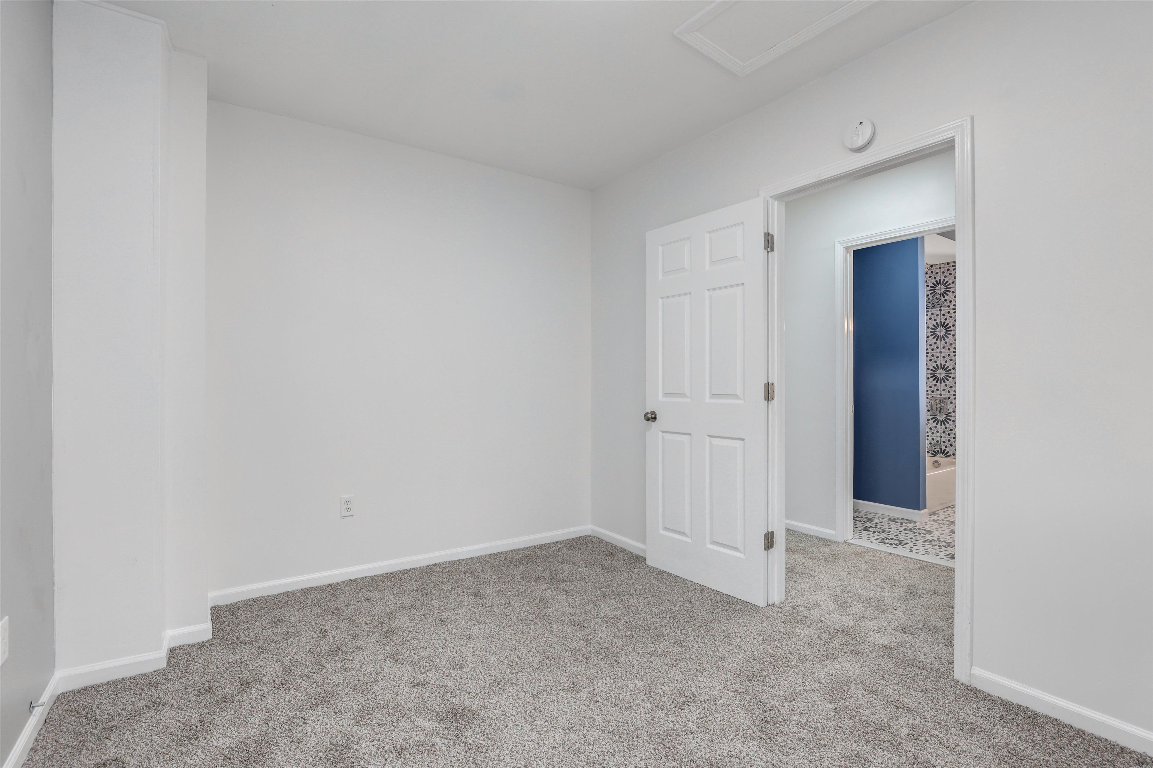 5590 DEVONSHIRE Road