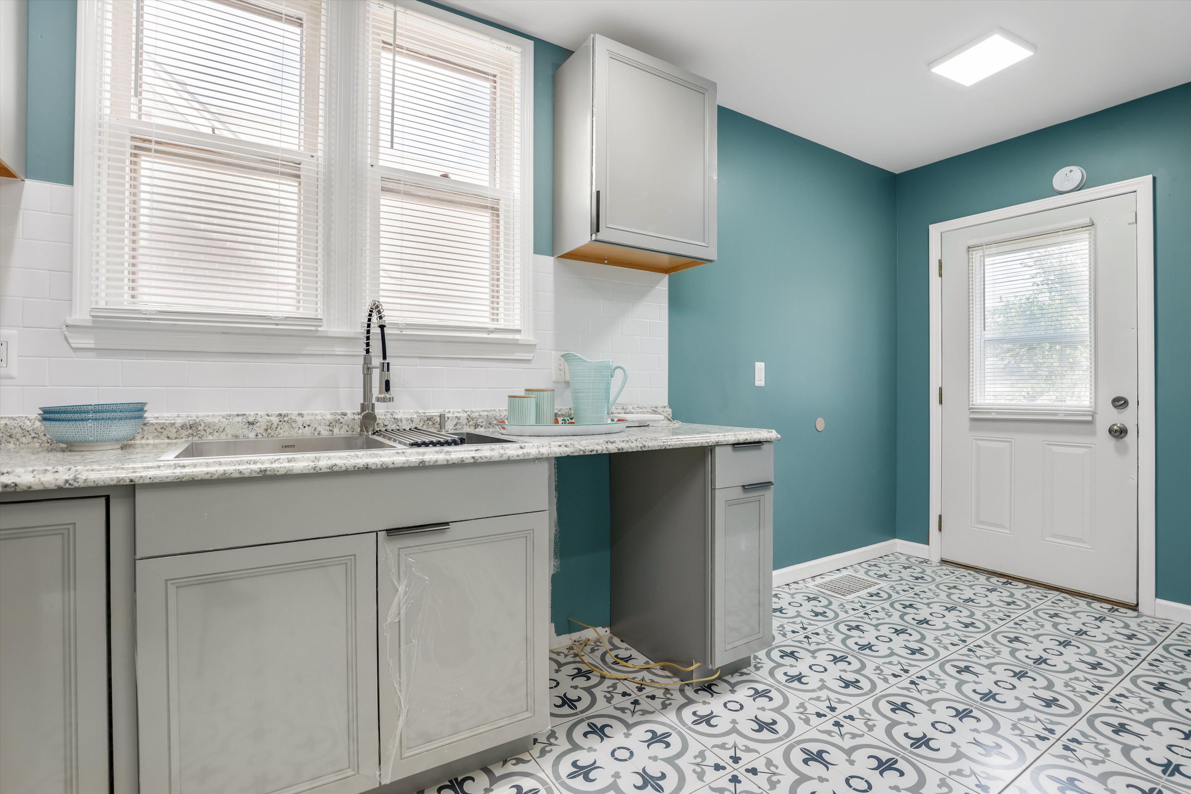 5590 DEVONSHIRE Road