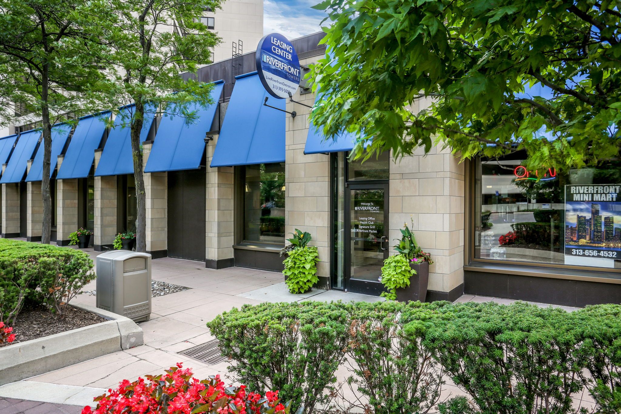 1001 W Jeffferson Avenue Unit: 9B