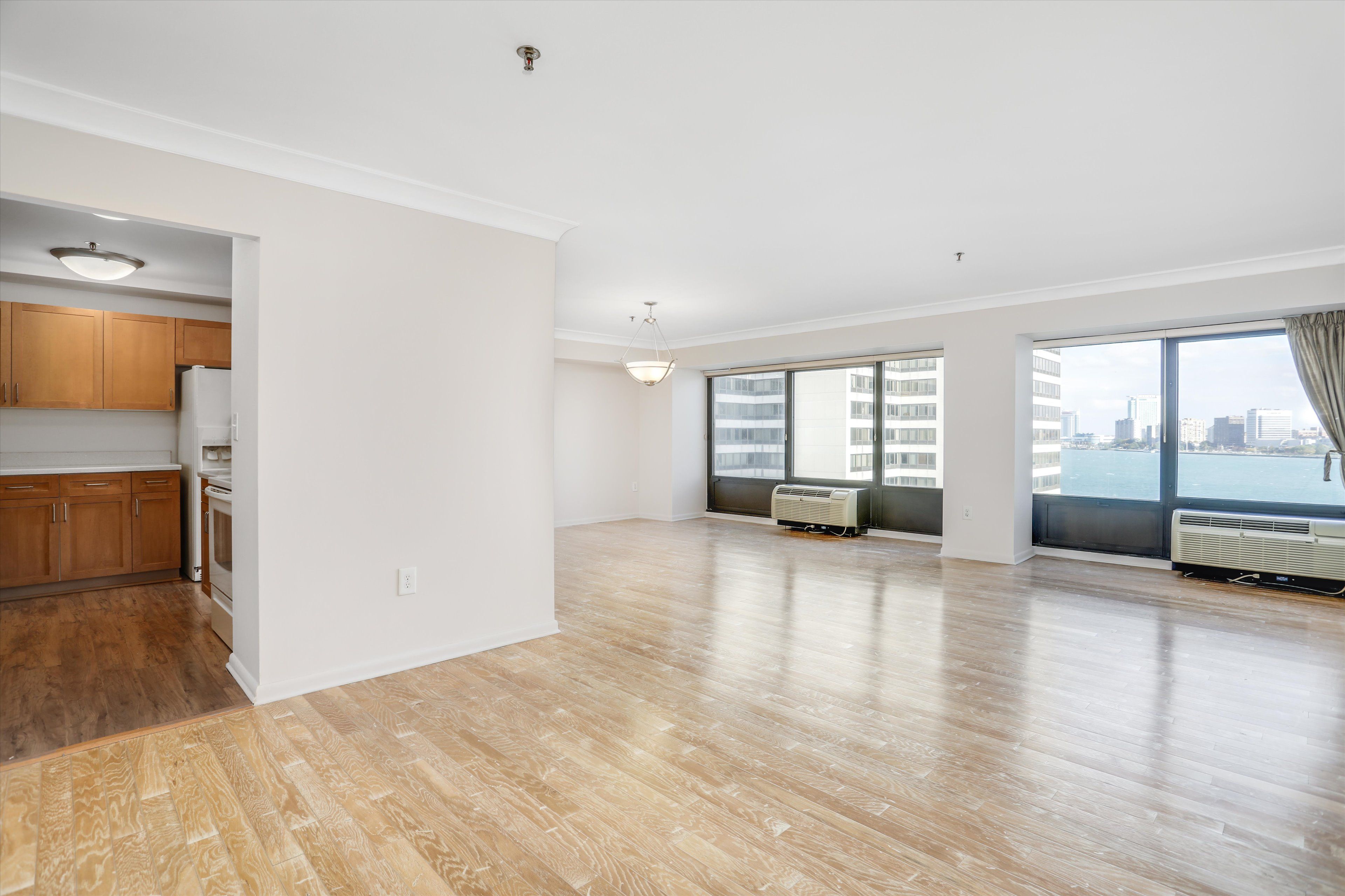 1001 W Jeffferson Avenue Unit: 9B