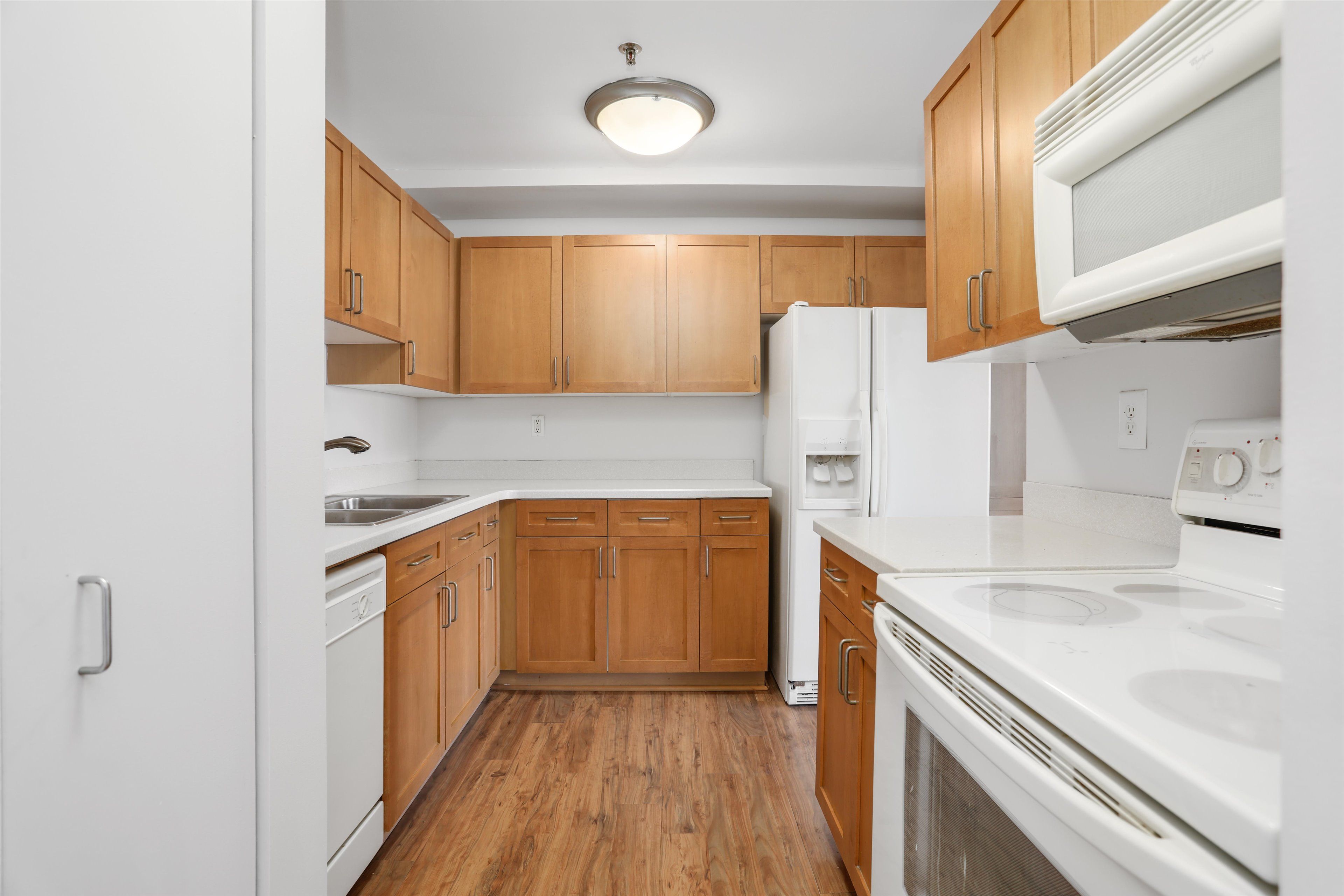 1001 W Jeffferson Avenue Unit: 9B