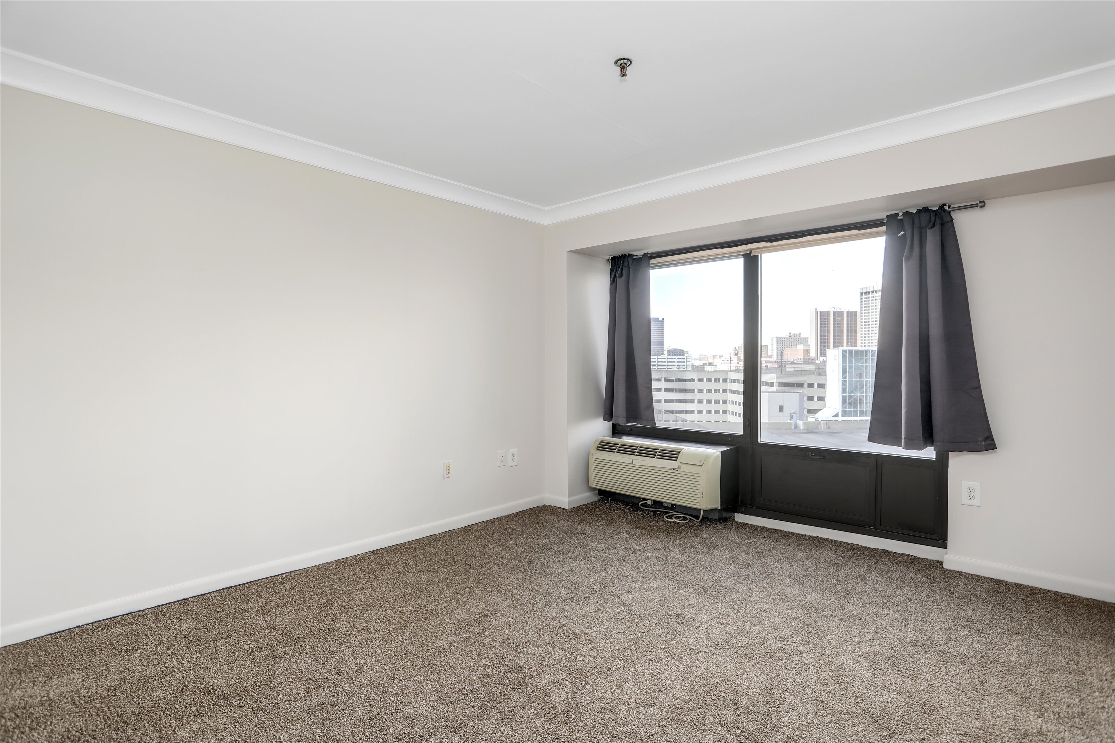 1001 W Jeffferson Avenue Unit: 9B