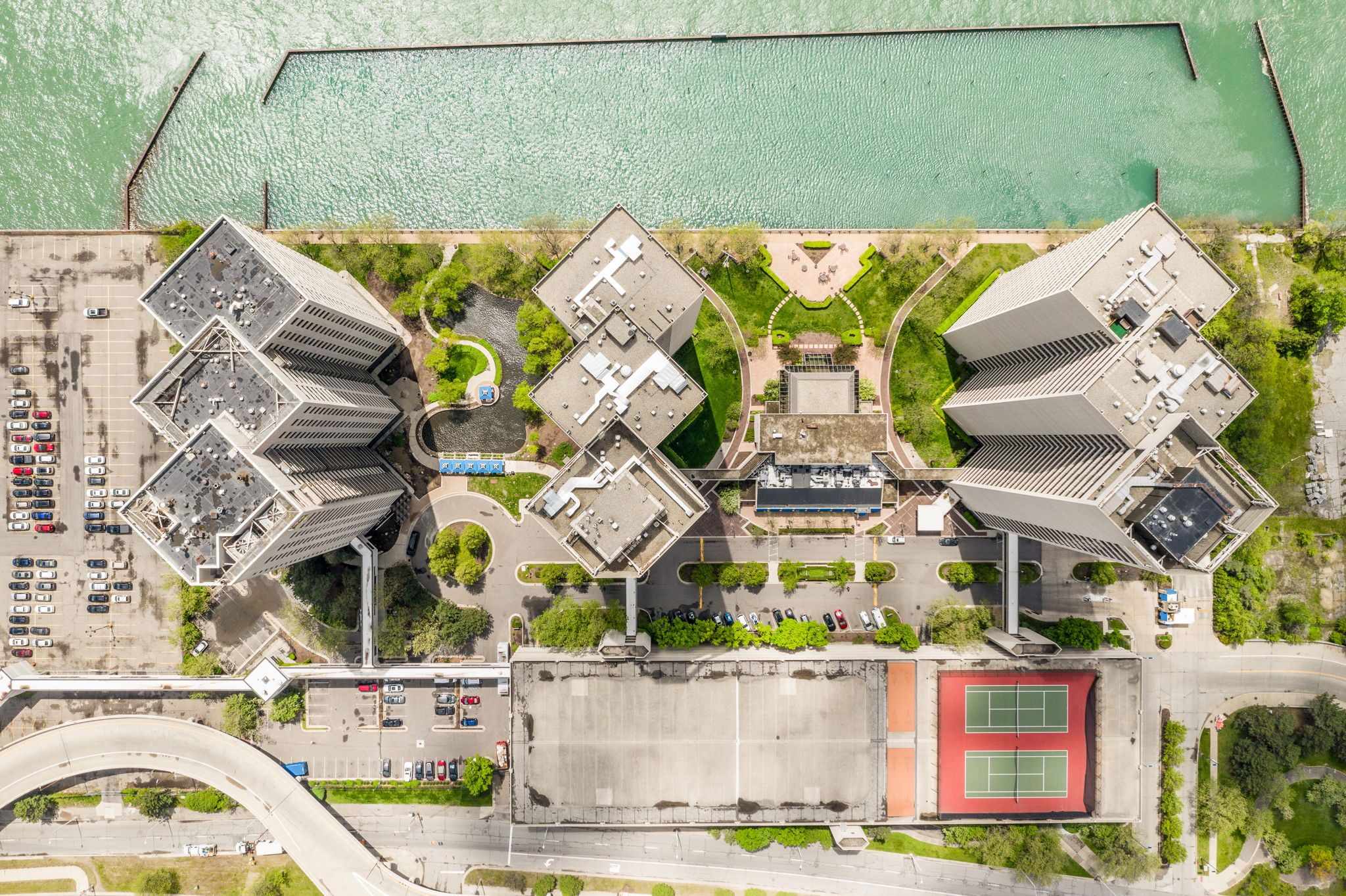 1001 W Jeffferson Avenue Unit: 9B