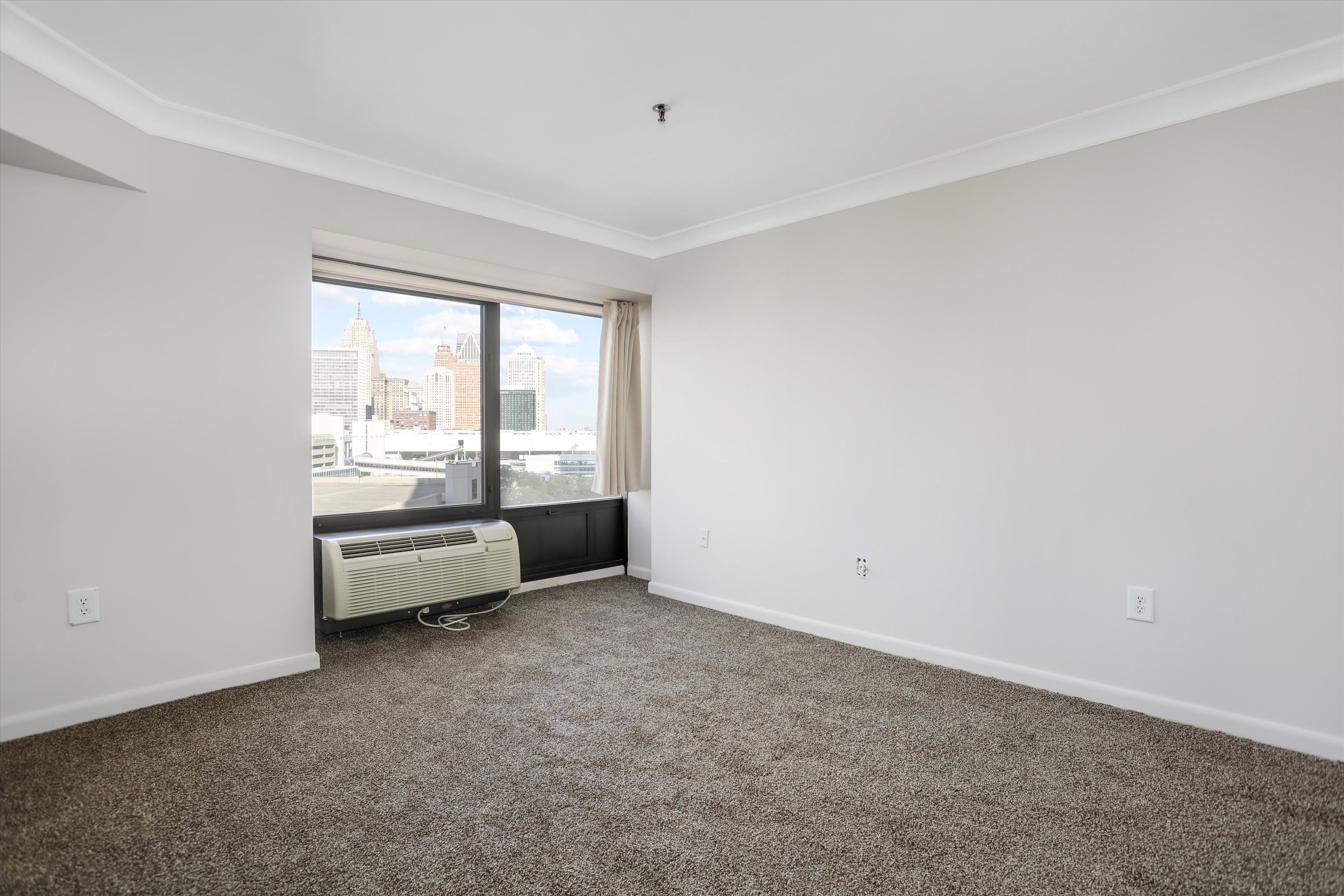 1001 W Jeffferson Avenue Unit: 9B